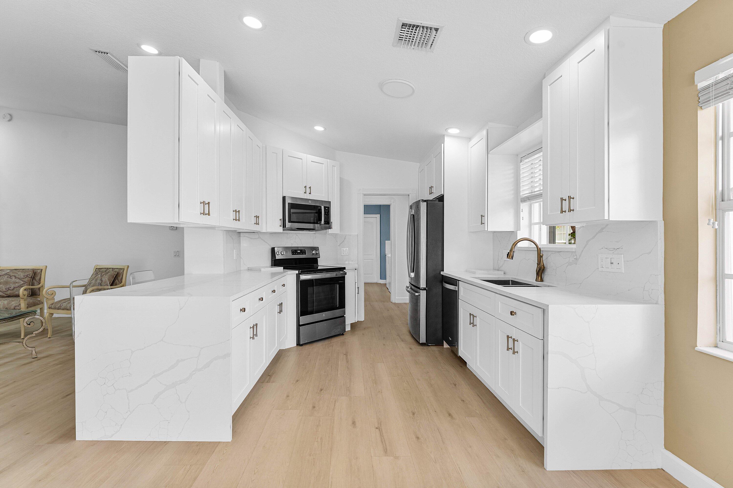 7754 Nile River Road Property Photo 4
