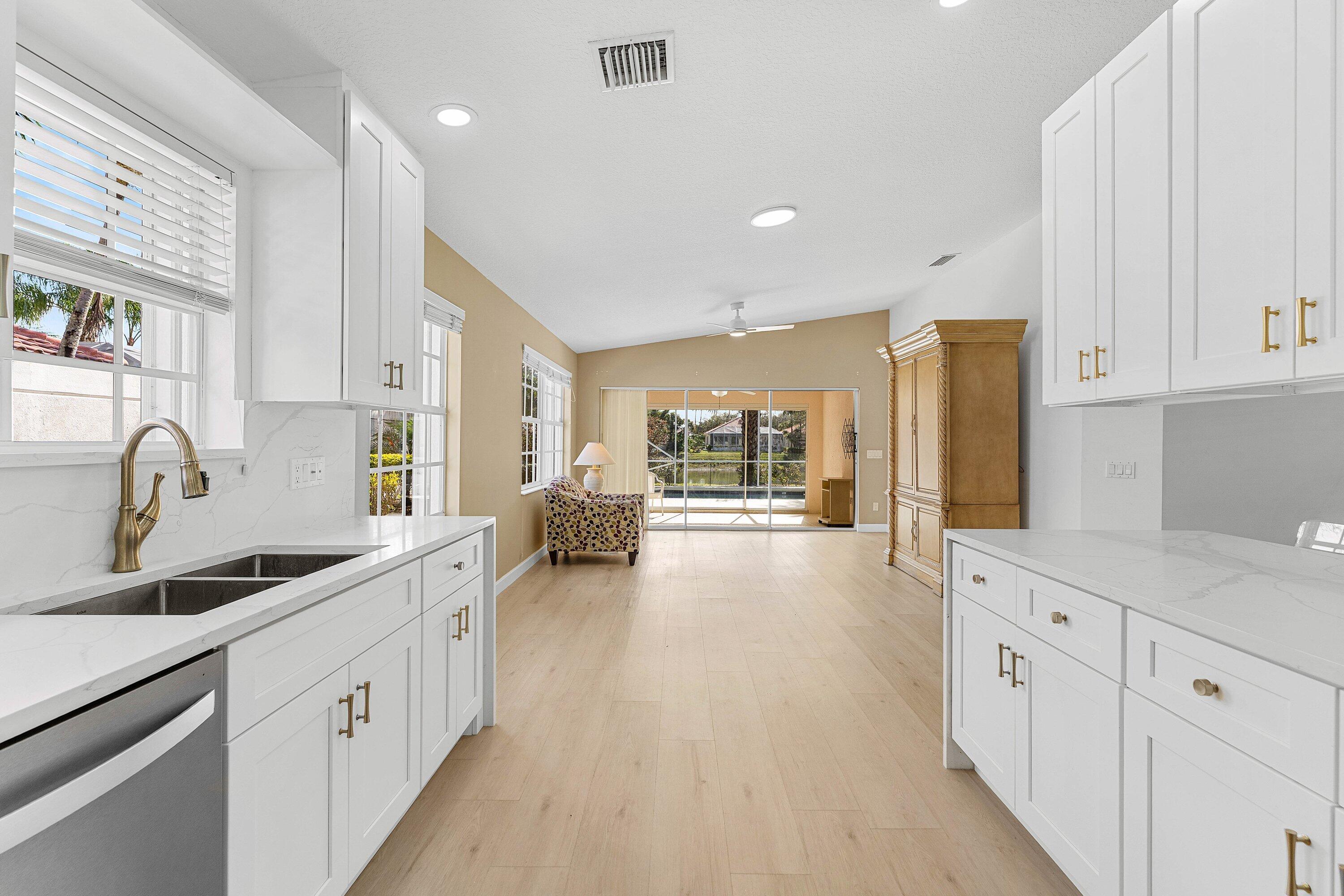 7754 Nile River Road Property Photo 7