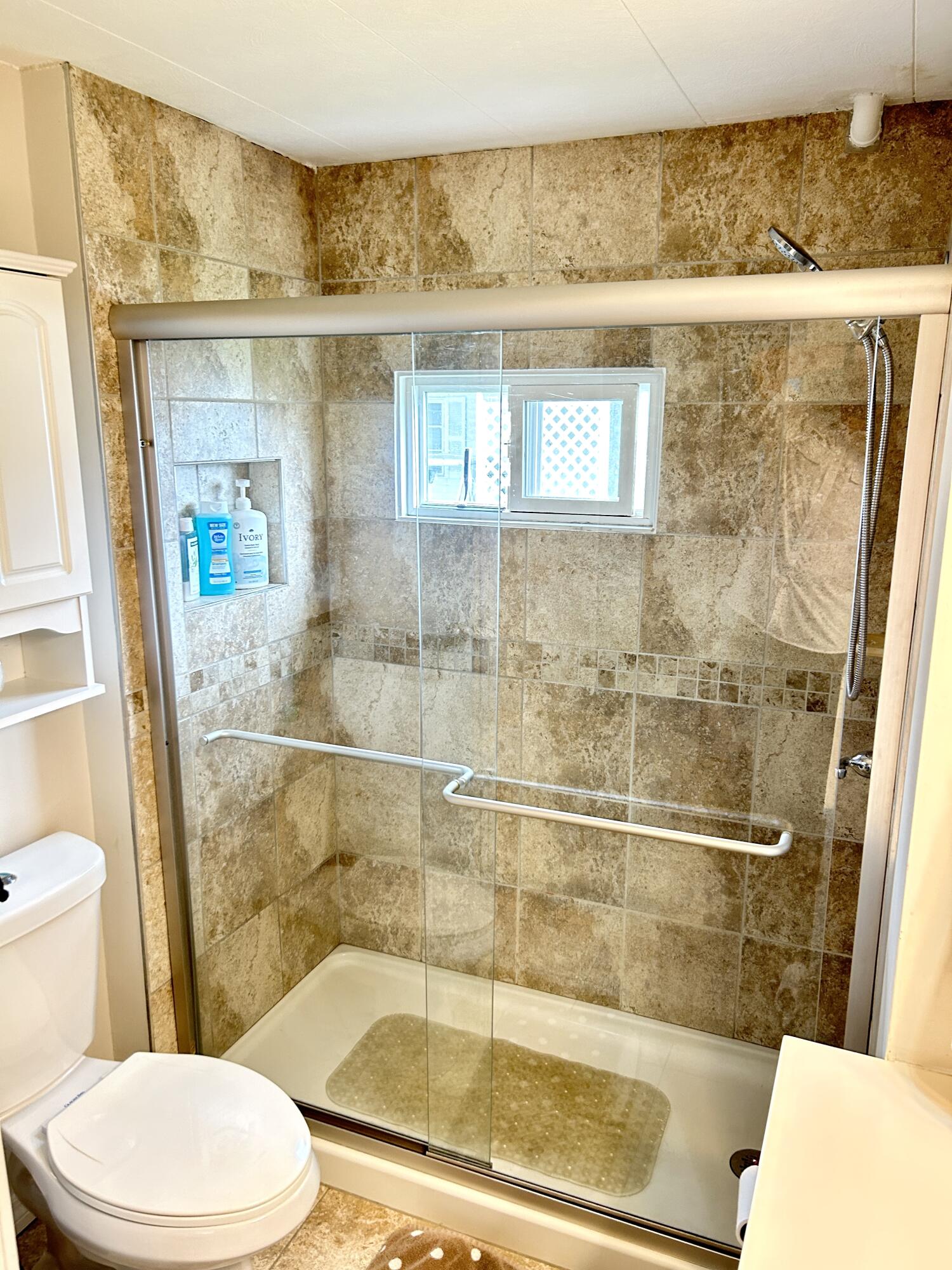 3240 State Street Property Photo 8