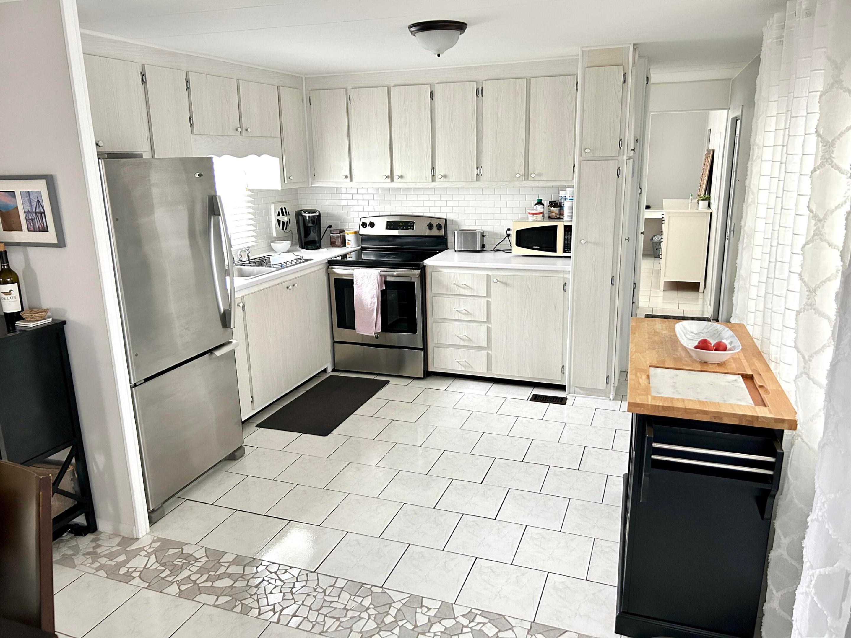 3240 State Street Property Photo 9