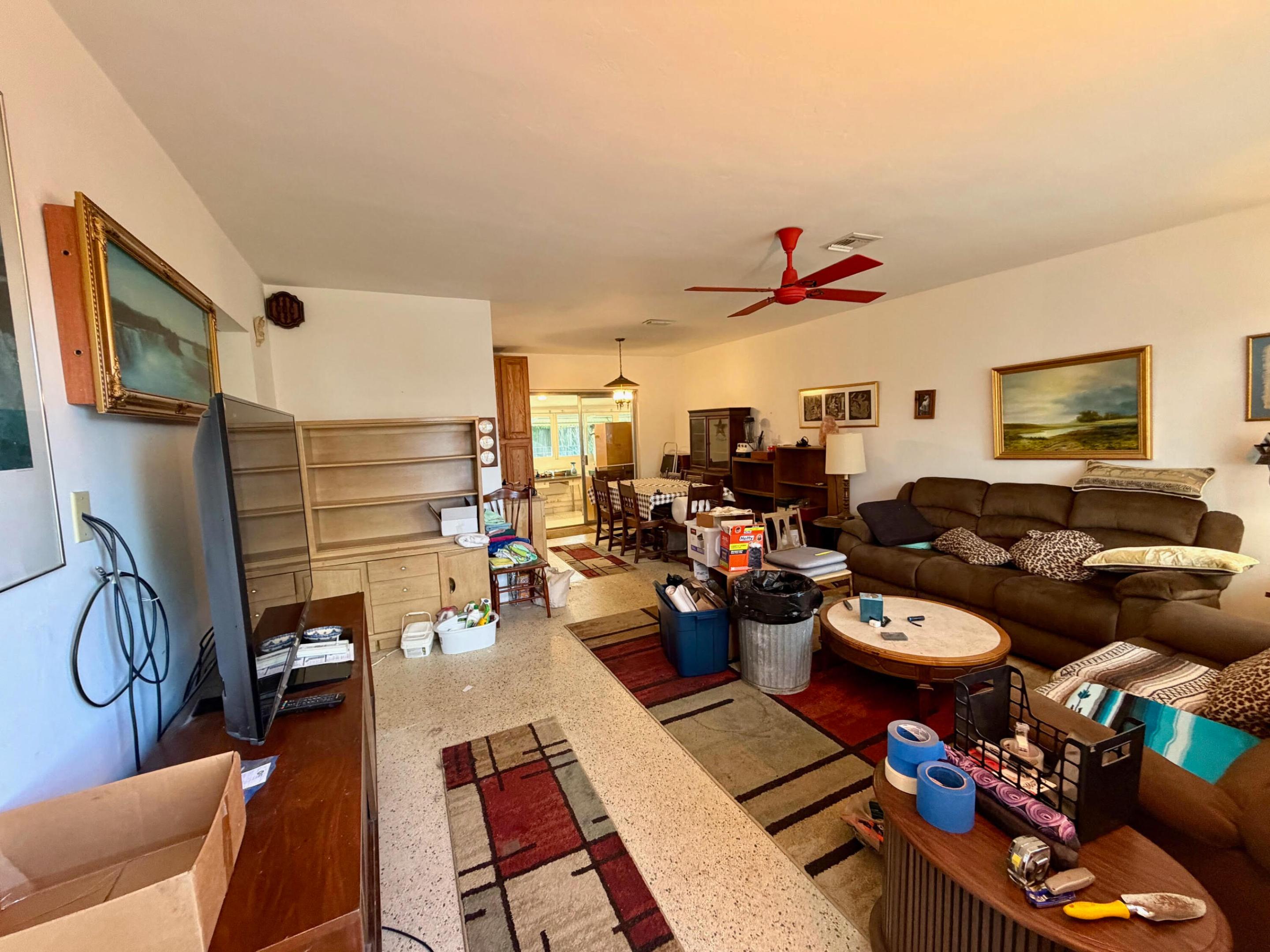 360 Forest Hill Boulevard Property Photo 11