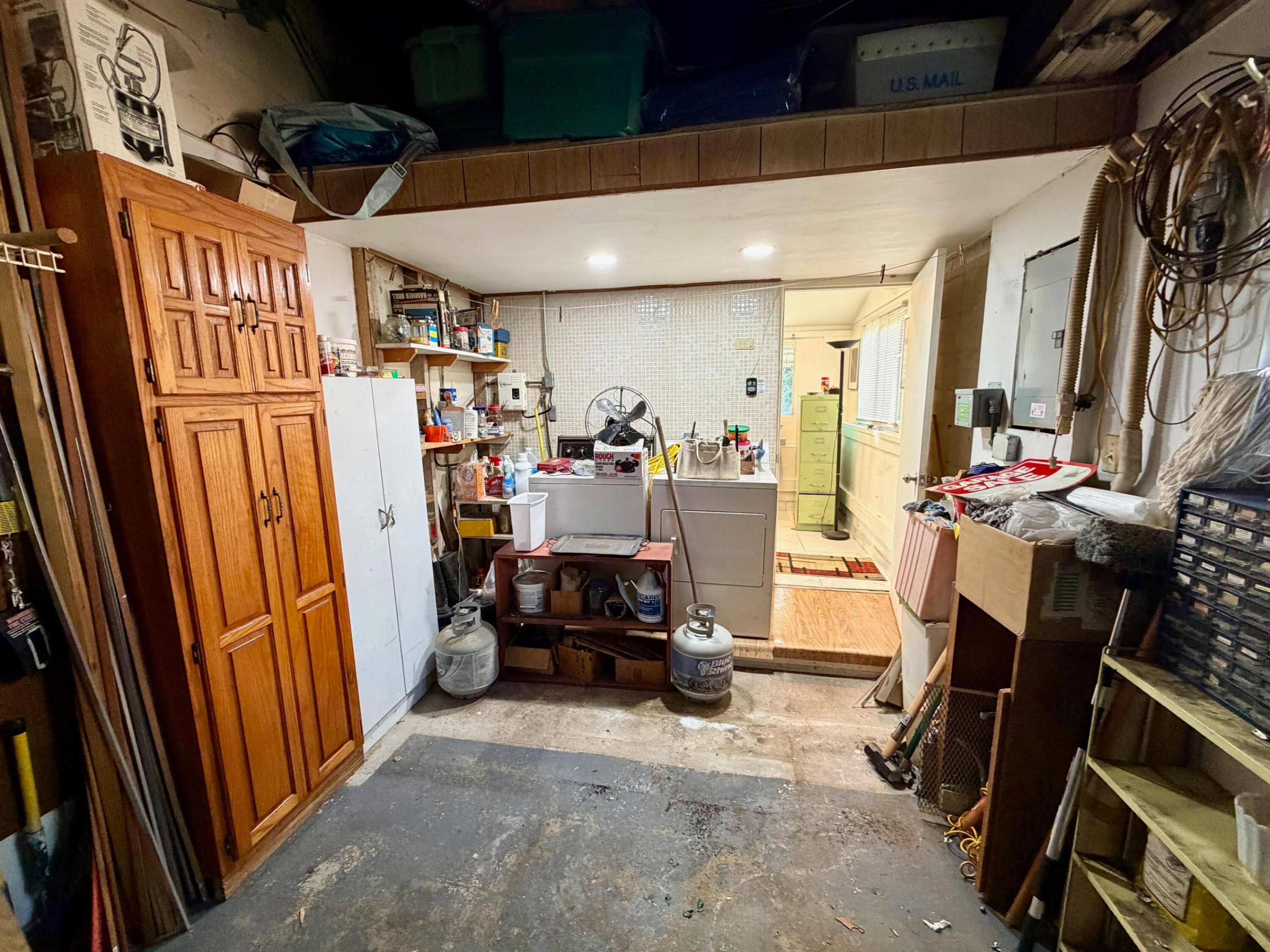 360 Forest Hill Boulevard Property Photo 13