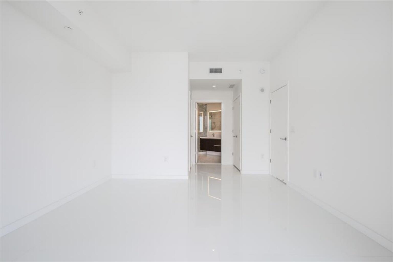 851 Ne 1st Avenue 1510 Property Photo 7