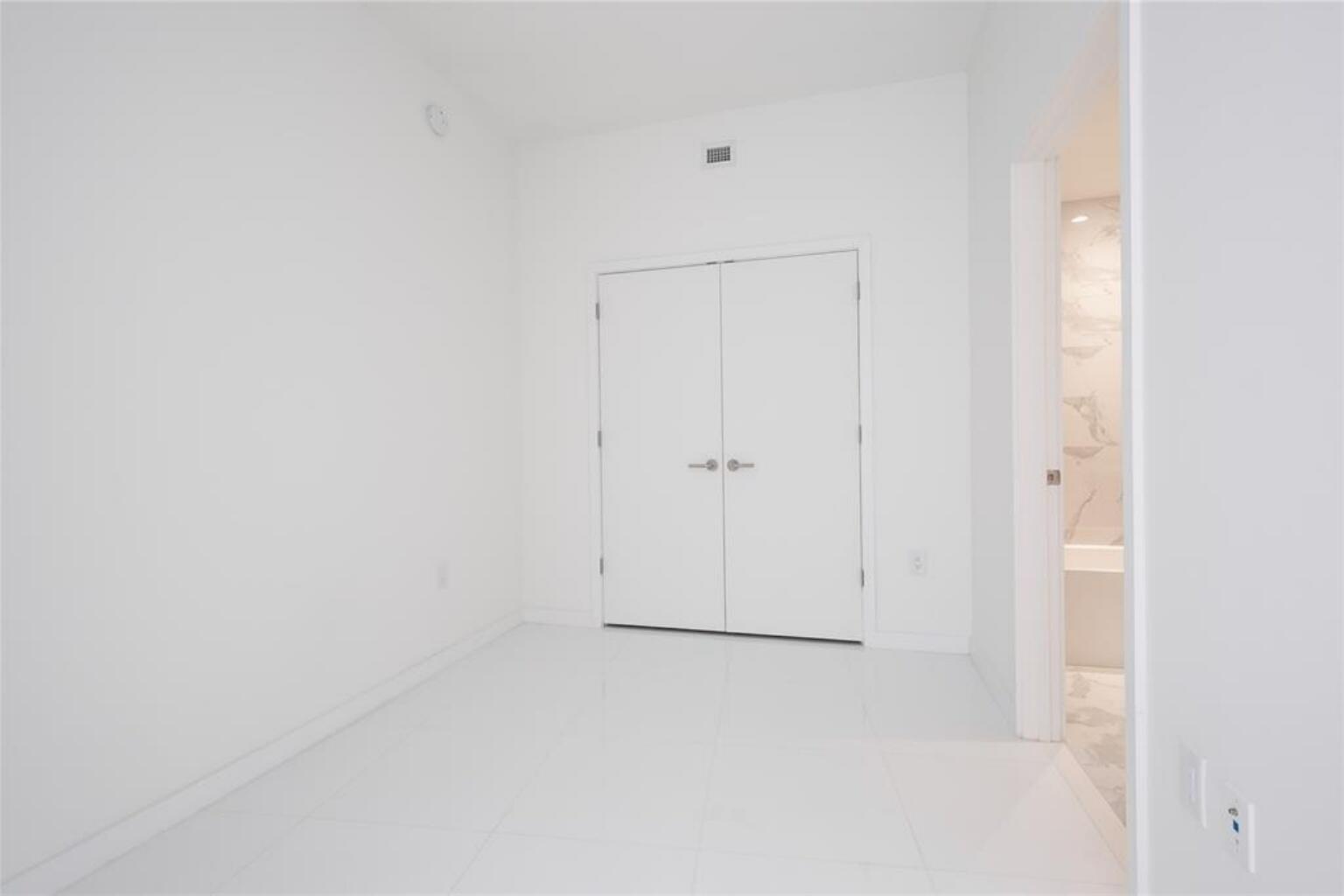 851 Ne 1st Avenue 1510 Property Photo 13