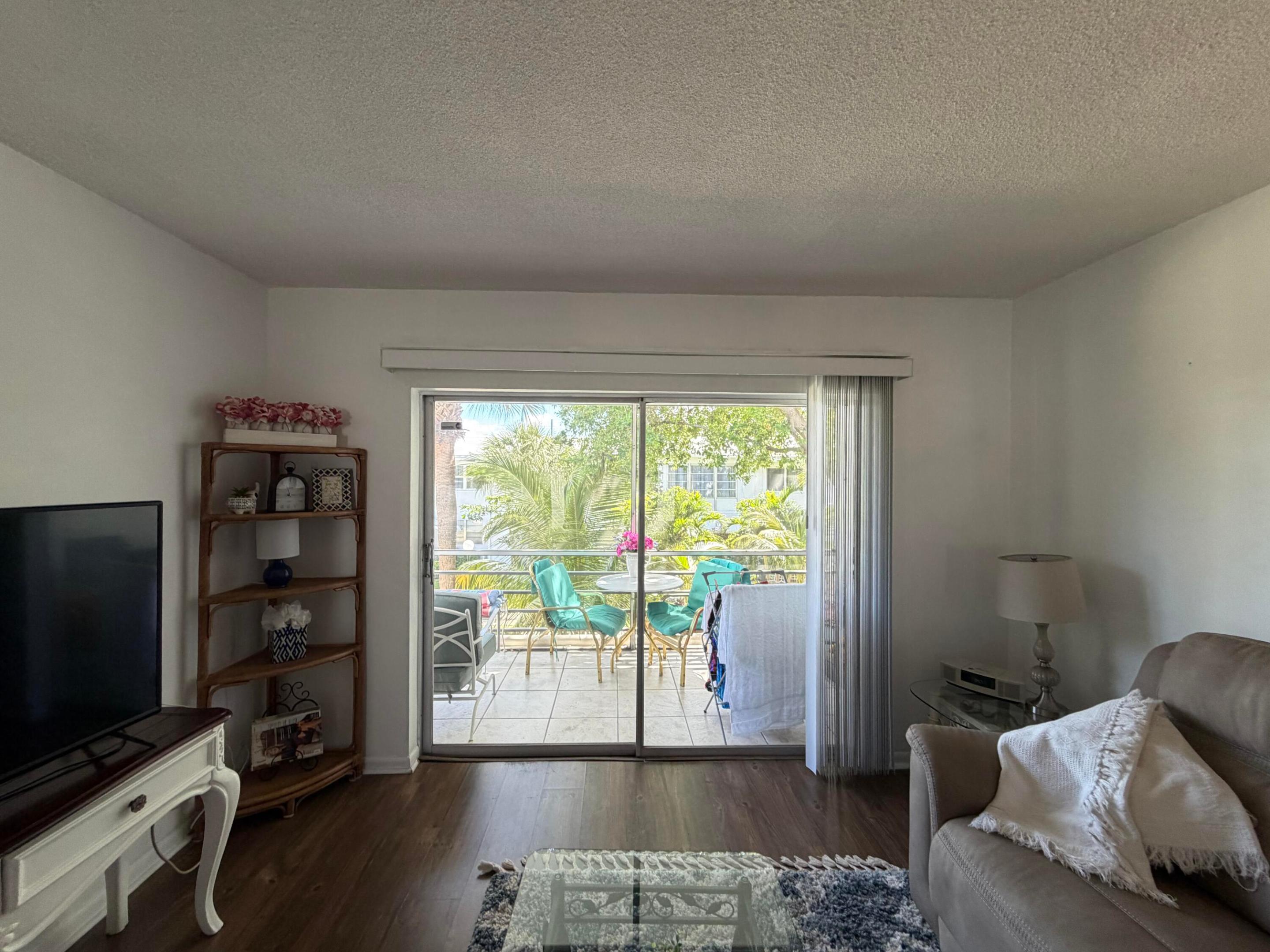2551 W Golf Boulevard 204 Property Photo 7
