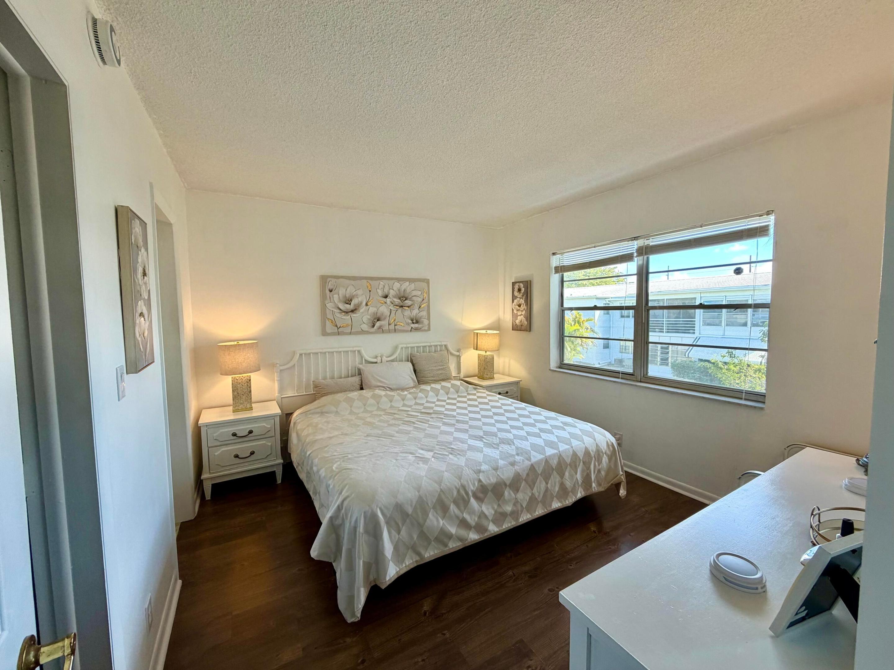 2551 W Golf Boulevard 204 Property Photo 14