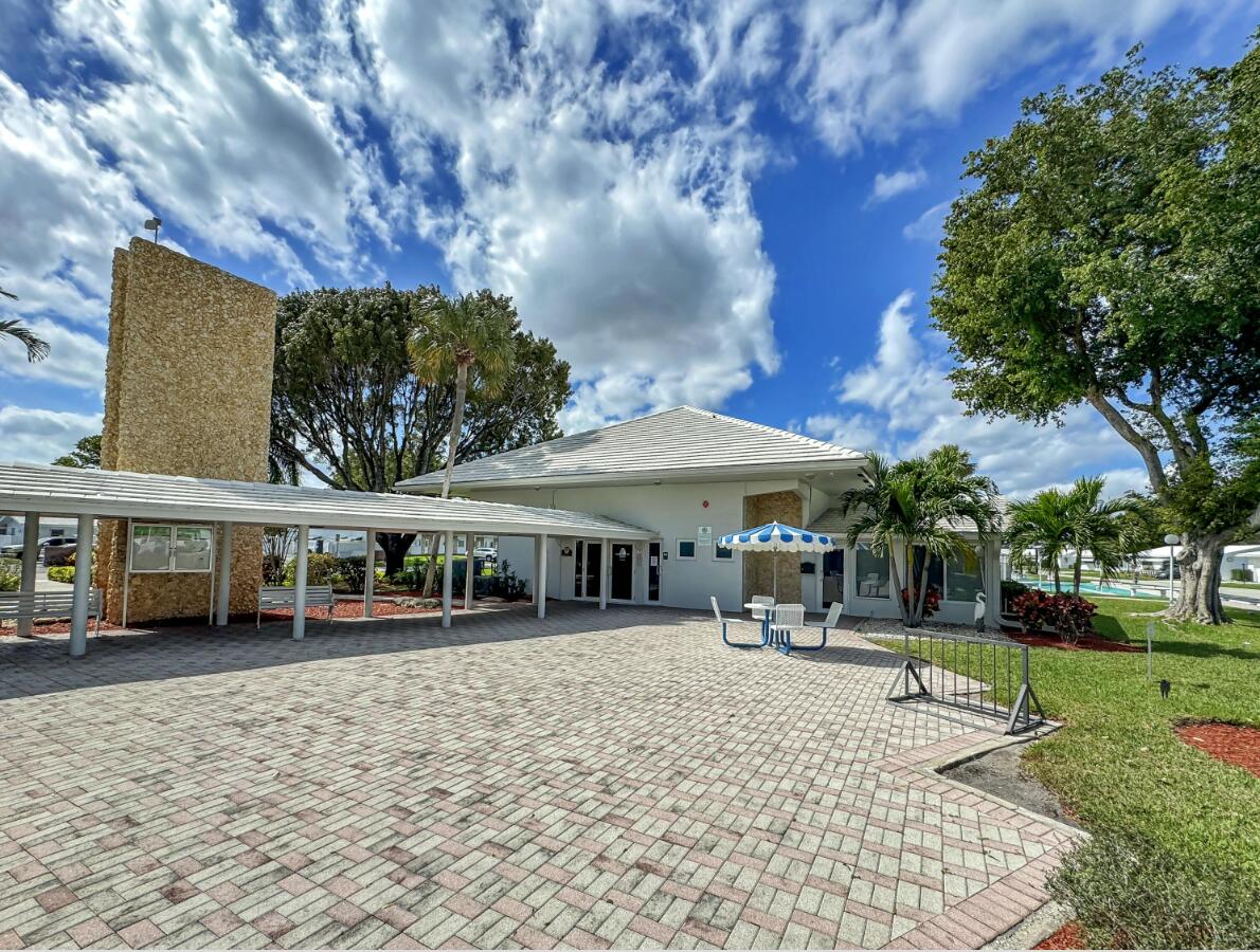 2551 W Golf Boulevard 204 Property Photo 34