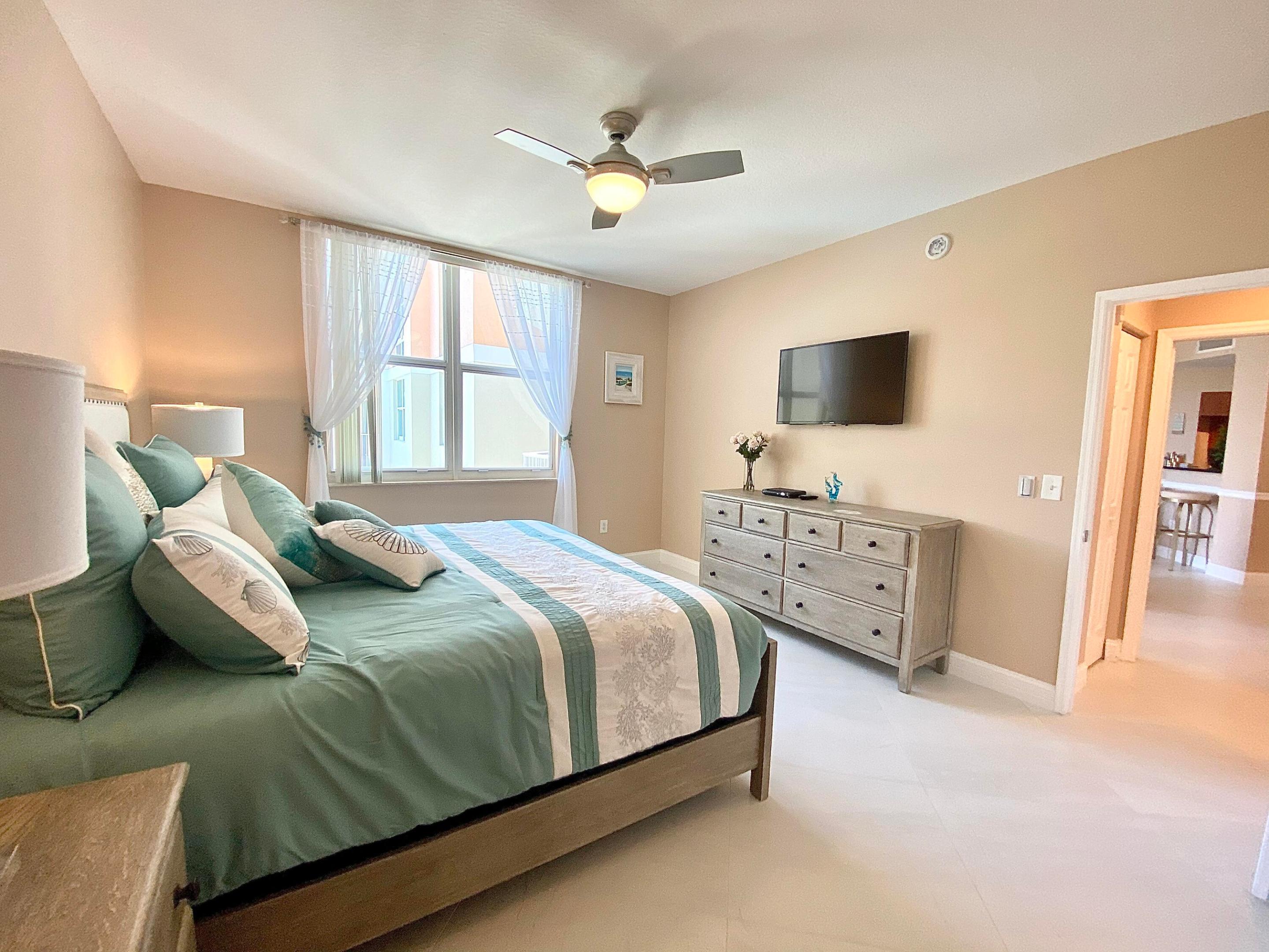 806 E Windward Way 508 Property Photo 15