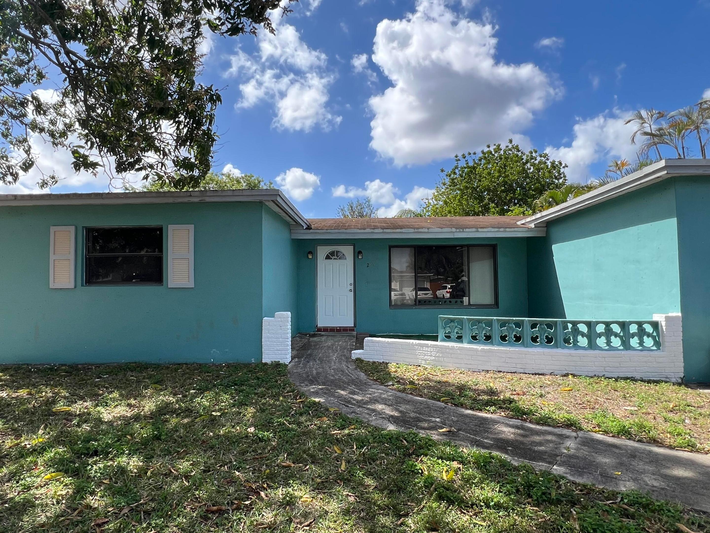 209 NW 79th Terrace