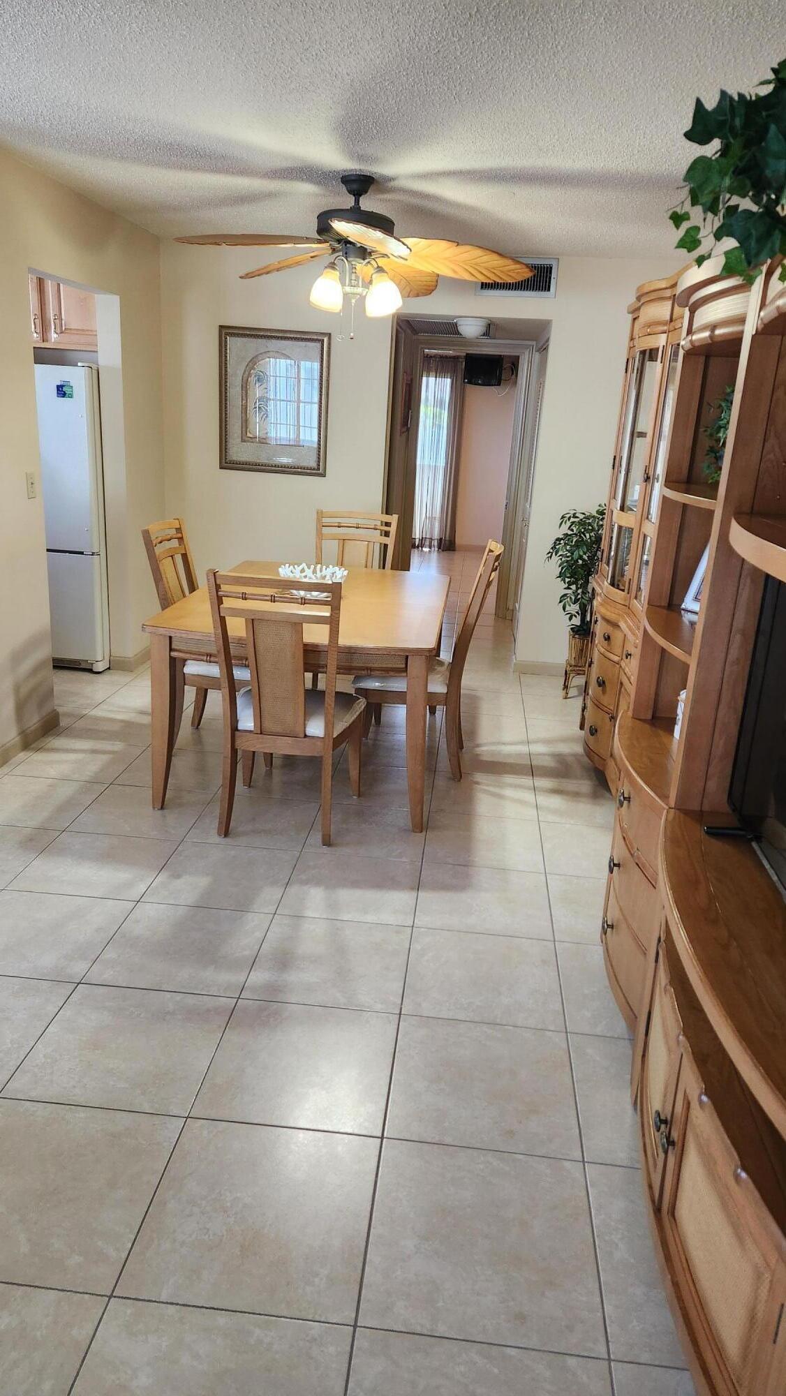 96 Andover D Property Photo 3