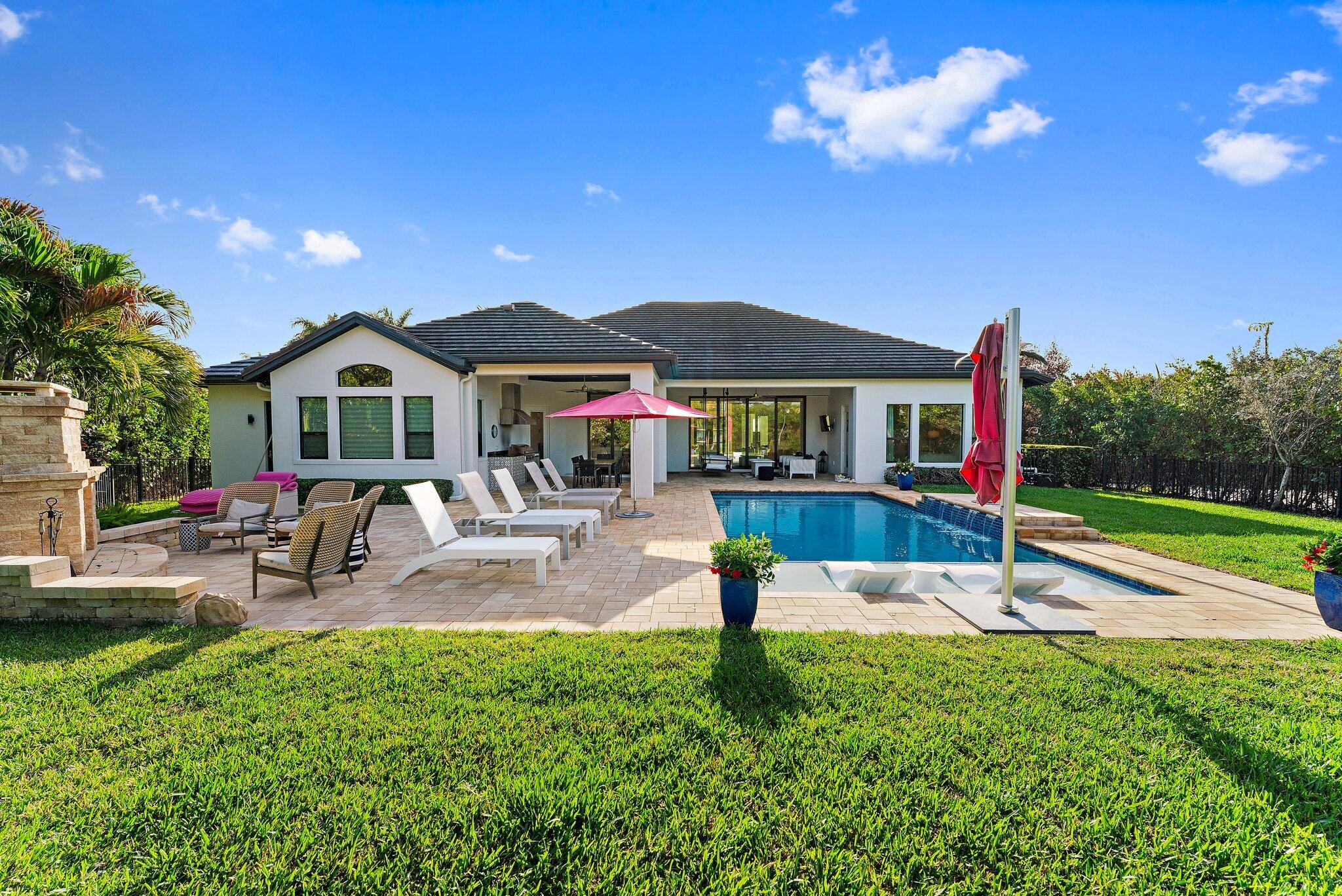 17560 Se Conch Bar Avenue Property Photo 55