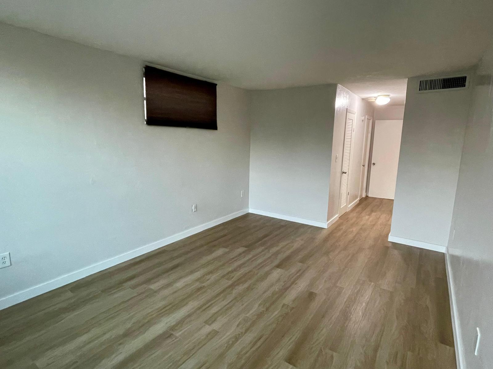 1401 Ne 191st Street Property Photo 11