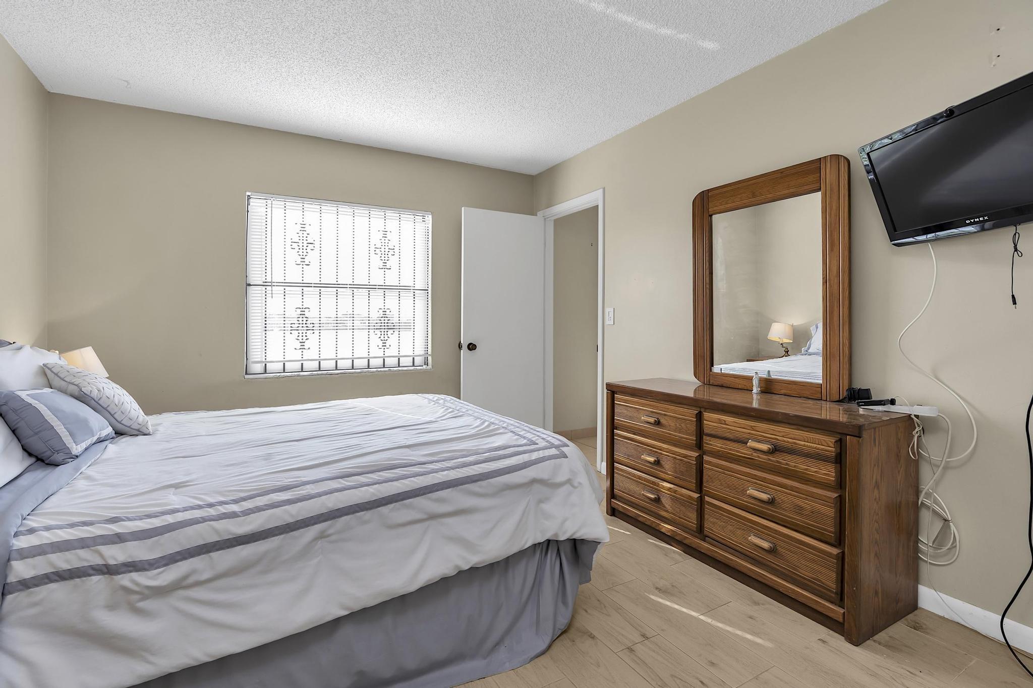 6715 W 26th Drive 101-6 Property Photo 17