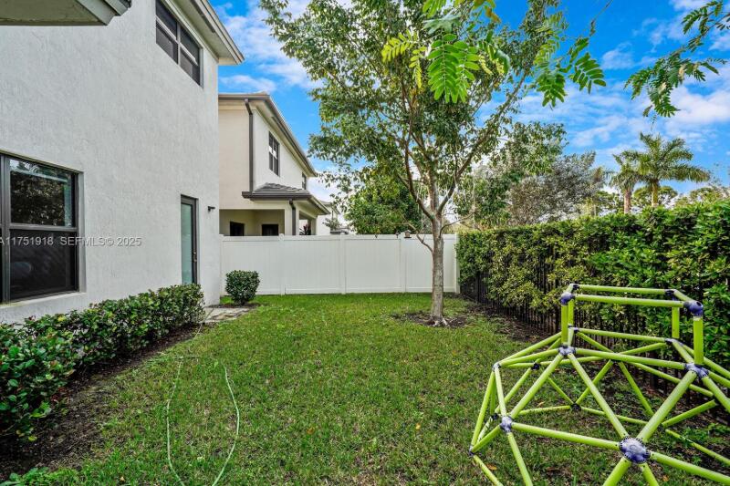 17325 Sw 41 Street Property Photo 5
