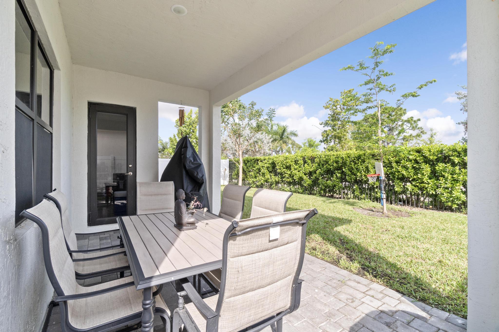 17325 Sw 41 Street Property Photo 6
