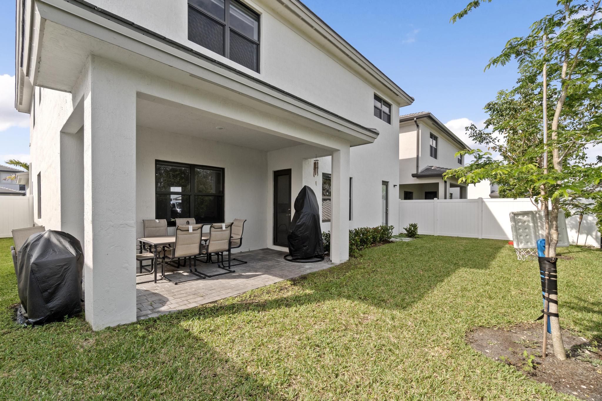 17325 Sw 41 Street Property Photo 7