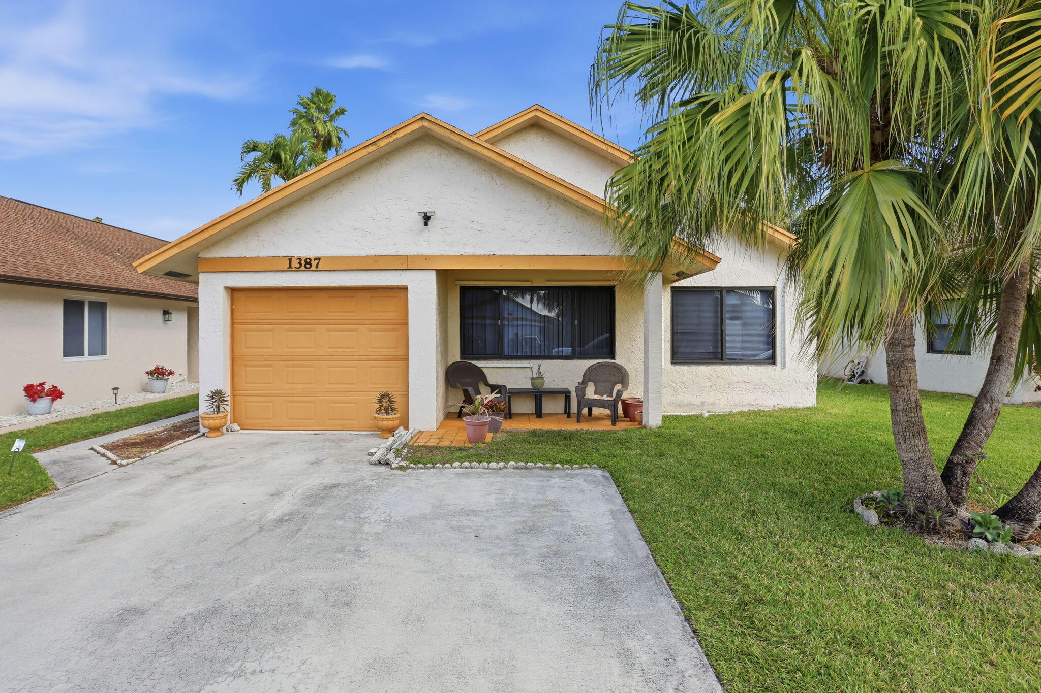 1387 Longarzo Place