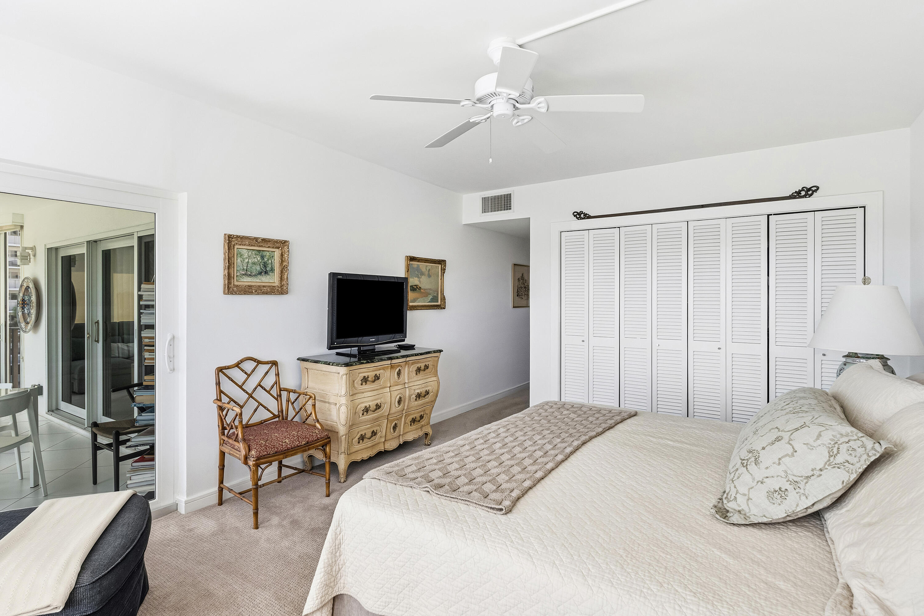 200 Macfarlane Drive N-406 Property Photo 17