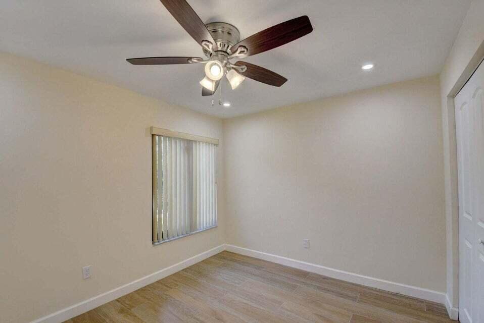 400 Club Circle 101 Property Photo 22