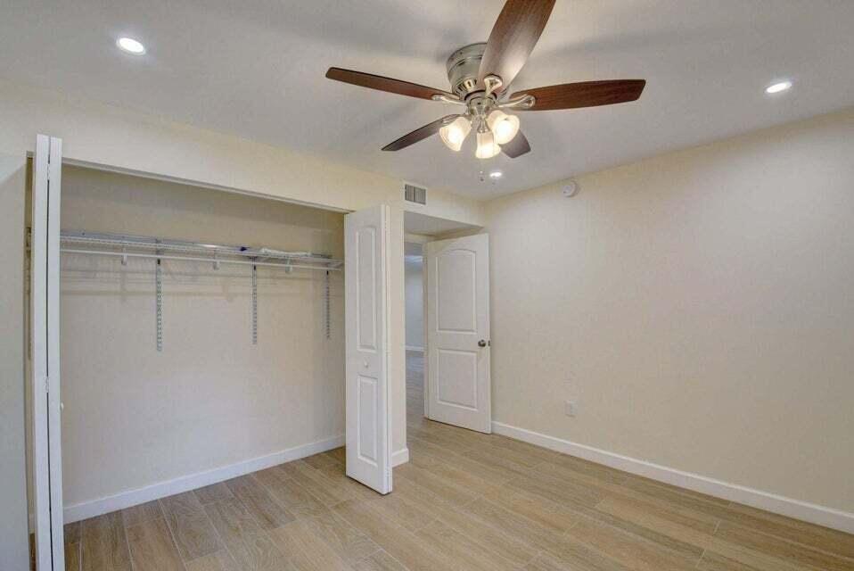 400 Club Circle 101 Property Photo 24