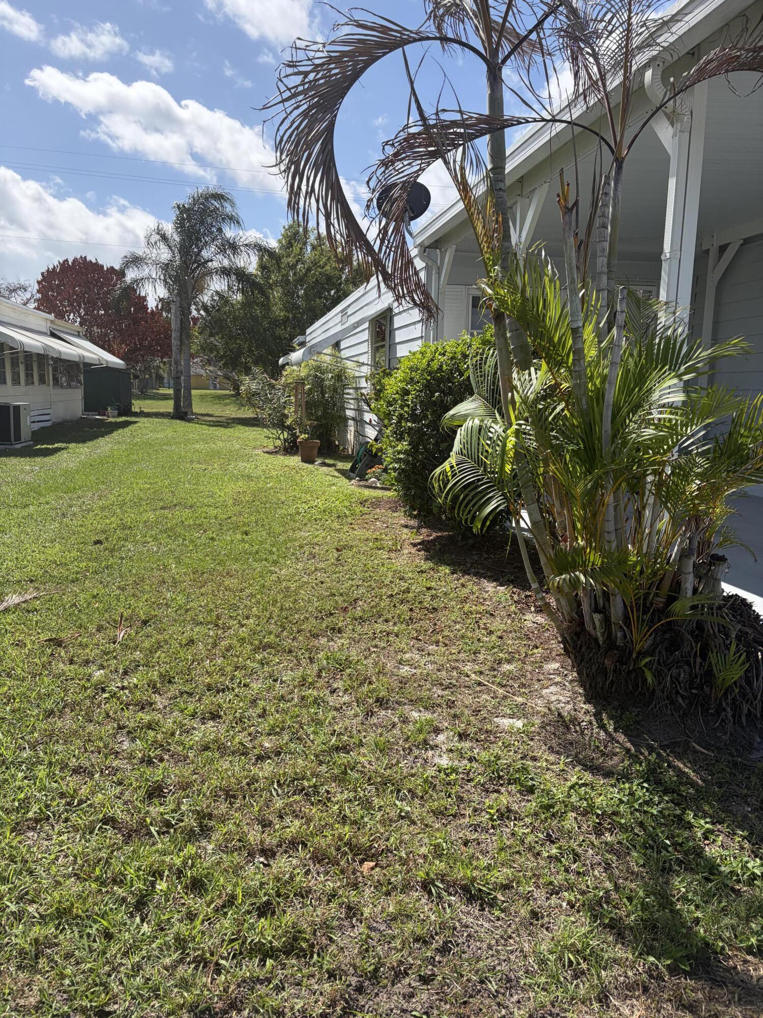 129 E Caribbean Property Photo 4