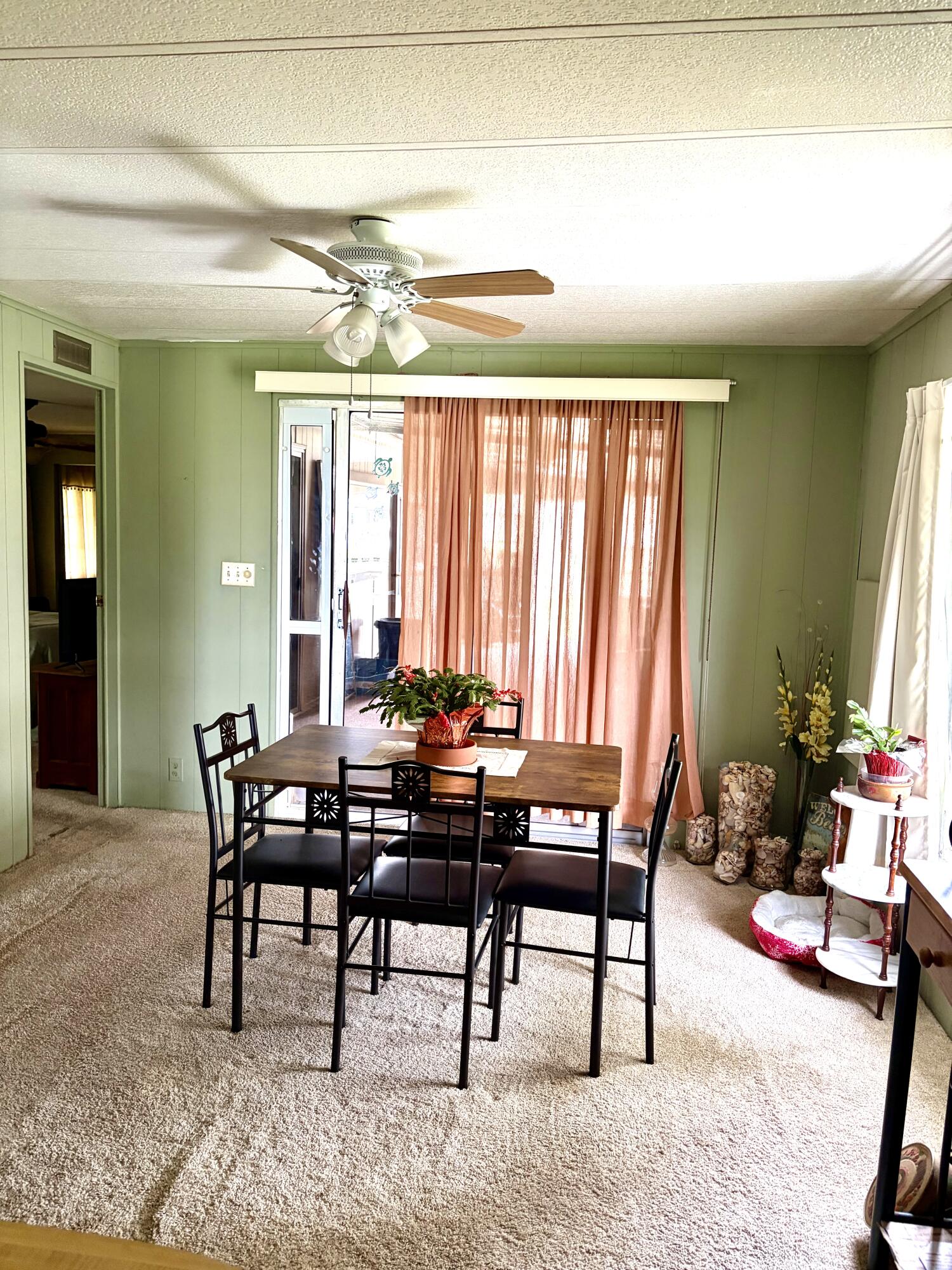 129 E Caribbean Property Photo 10