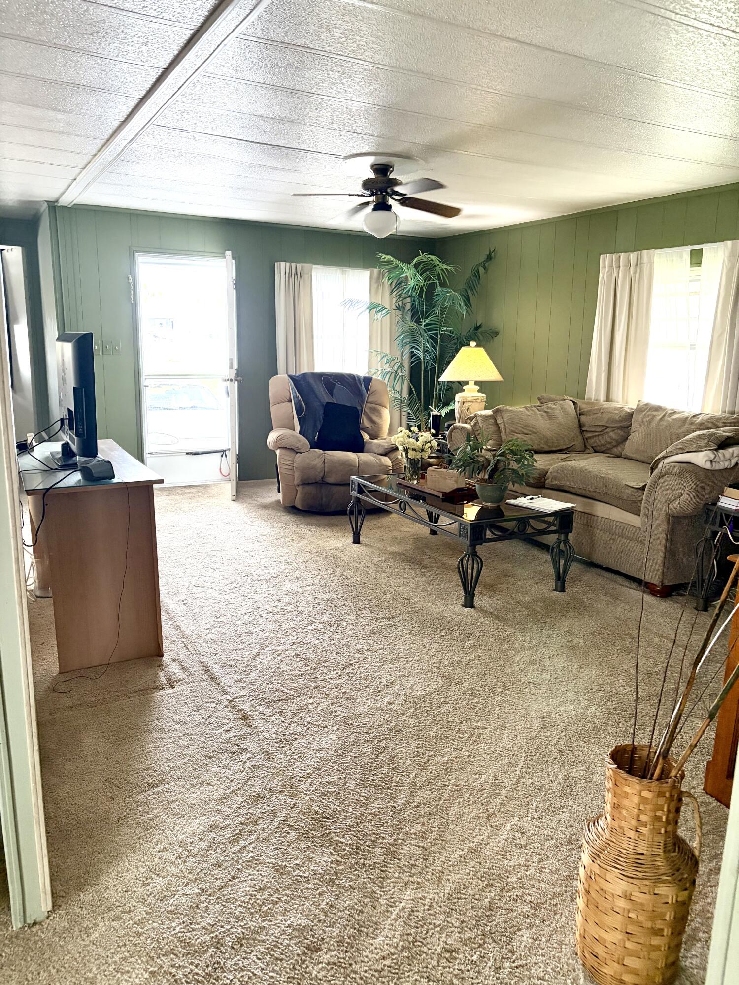 129 E Caribbean Property Photo 15