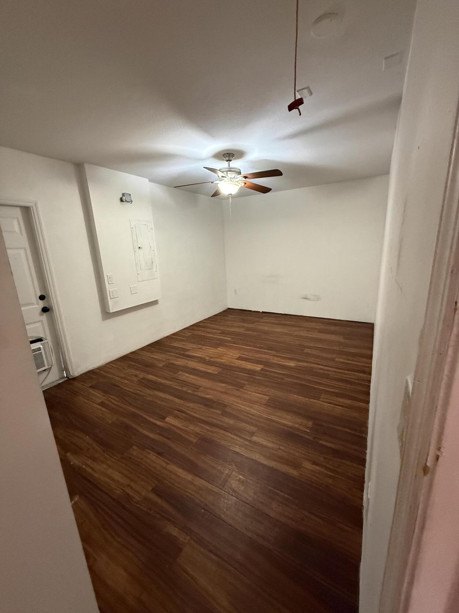 249 Ne Glentry Avenue Property Photo 10