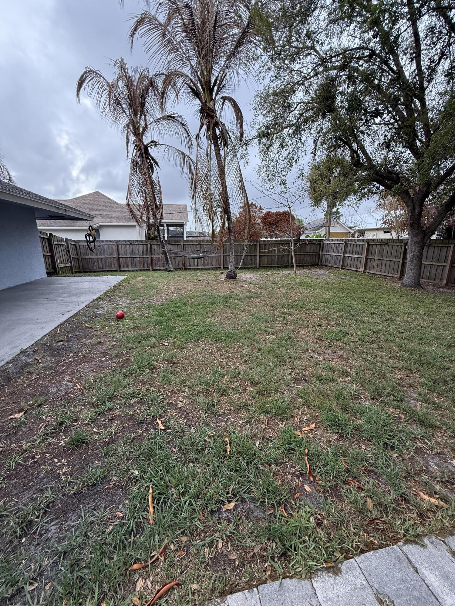249 Ne Glentry Avenue Property Photo 15