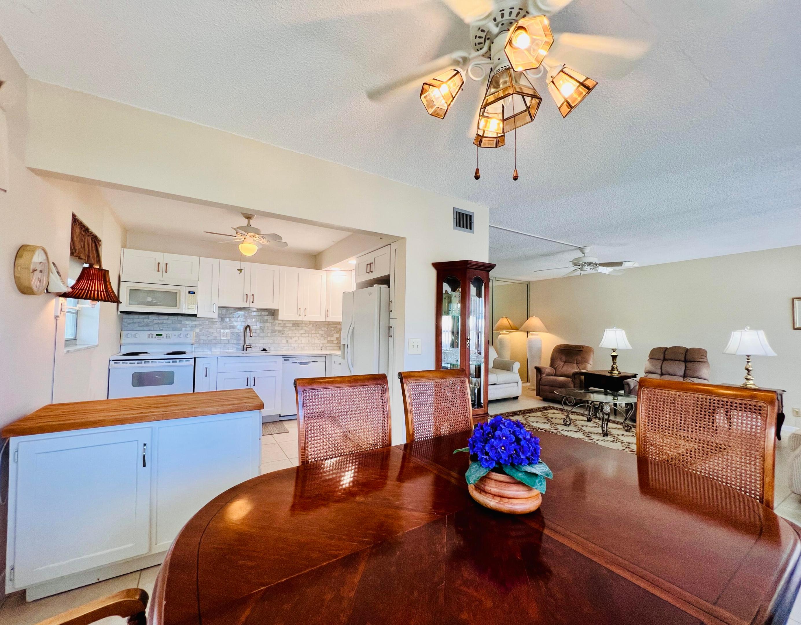 314 Wellington D Property Photo 6