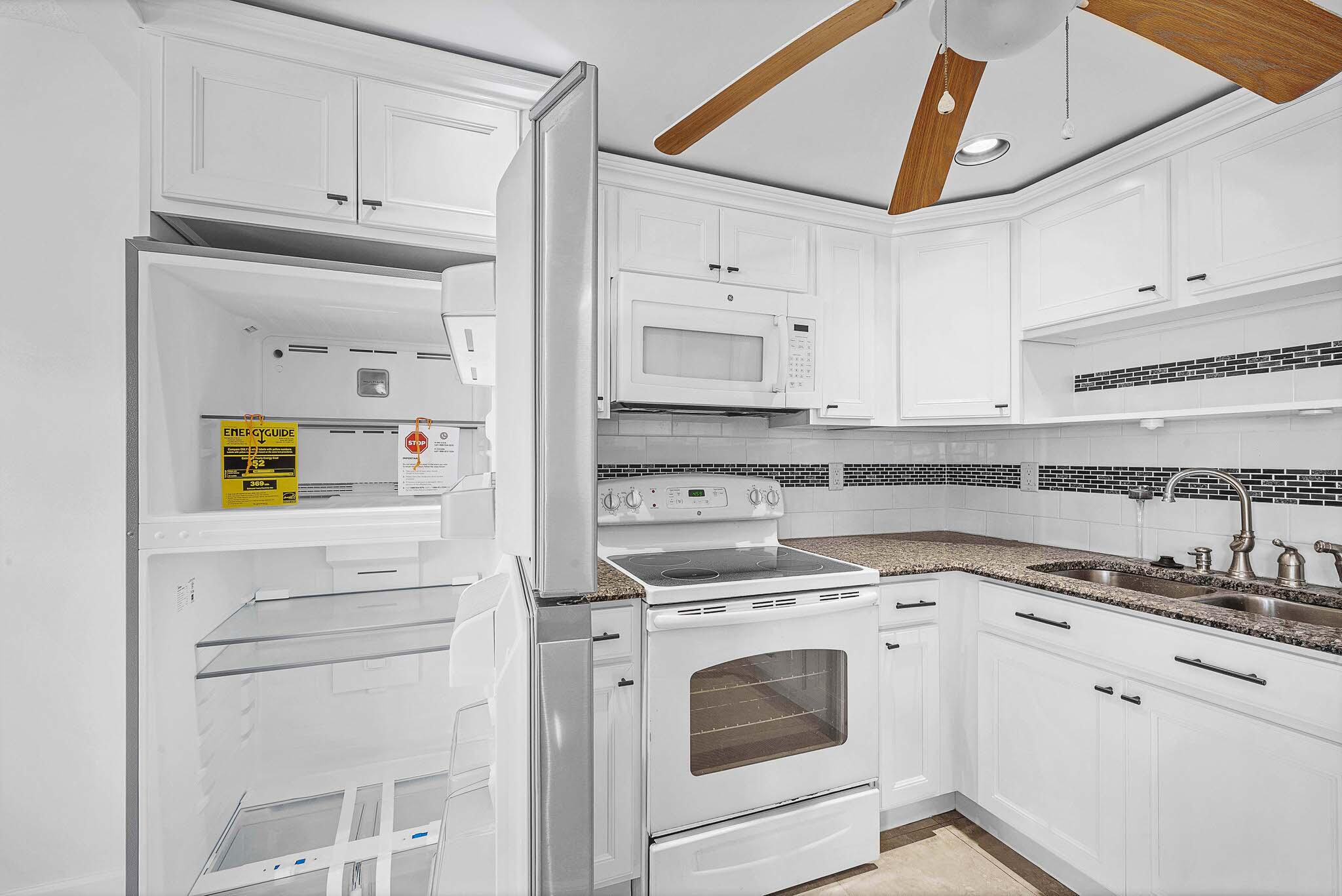 2049 Hythe C Property Photo 9