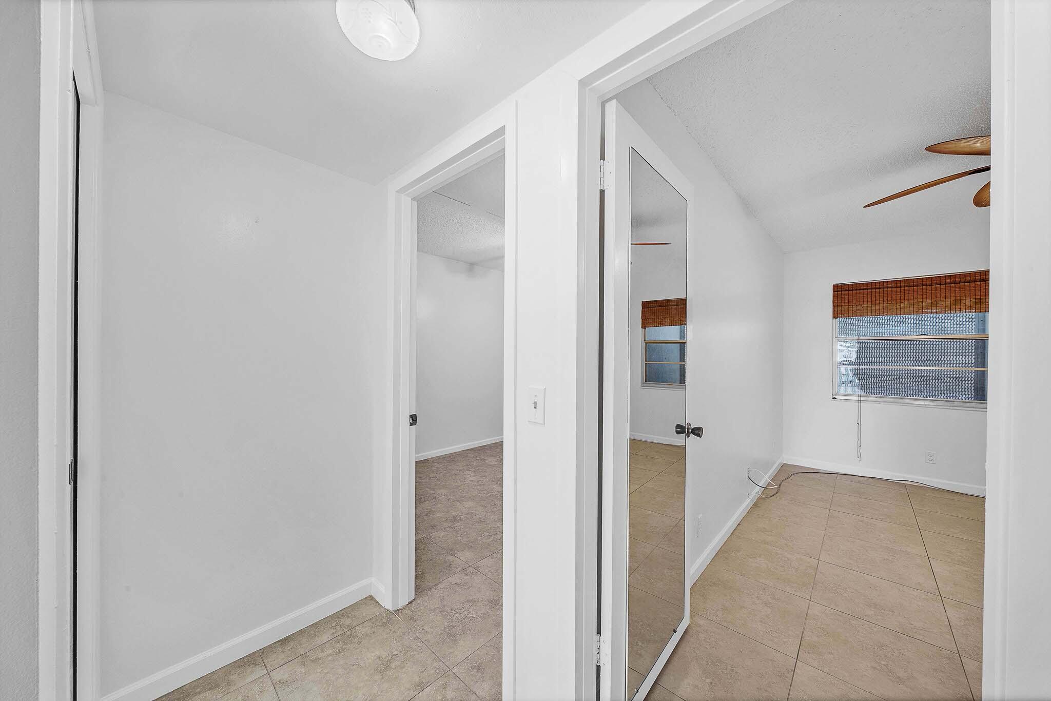 2049 Hythe C Property Photo 16