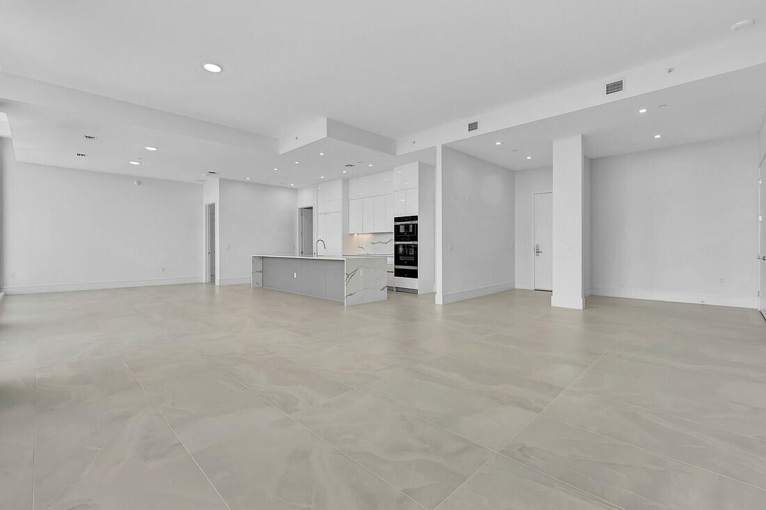 220 Lake Shore Drive 2411 Property Photo 4