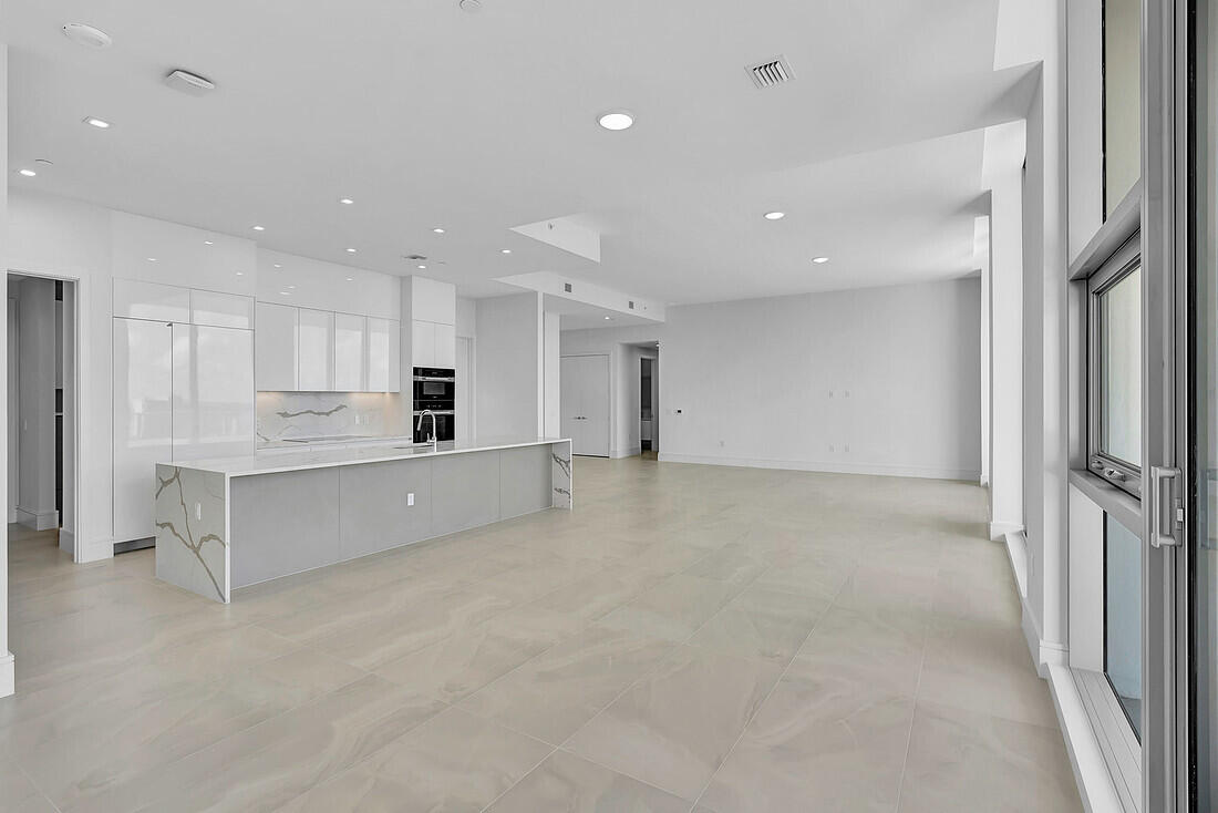 220 Lake Shore Drive 2411 Property Photo 8