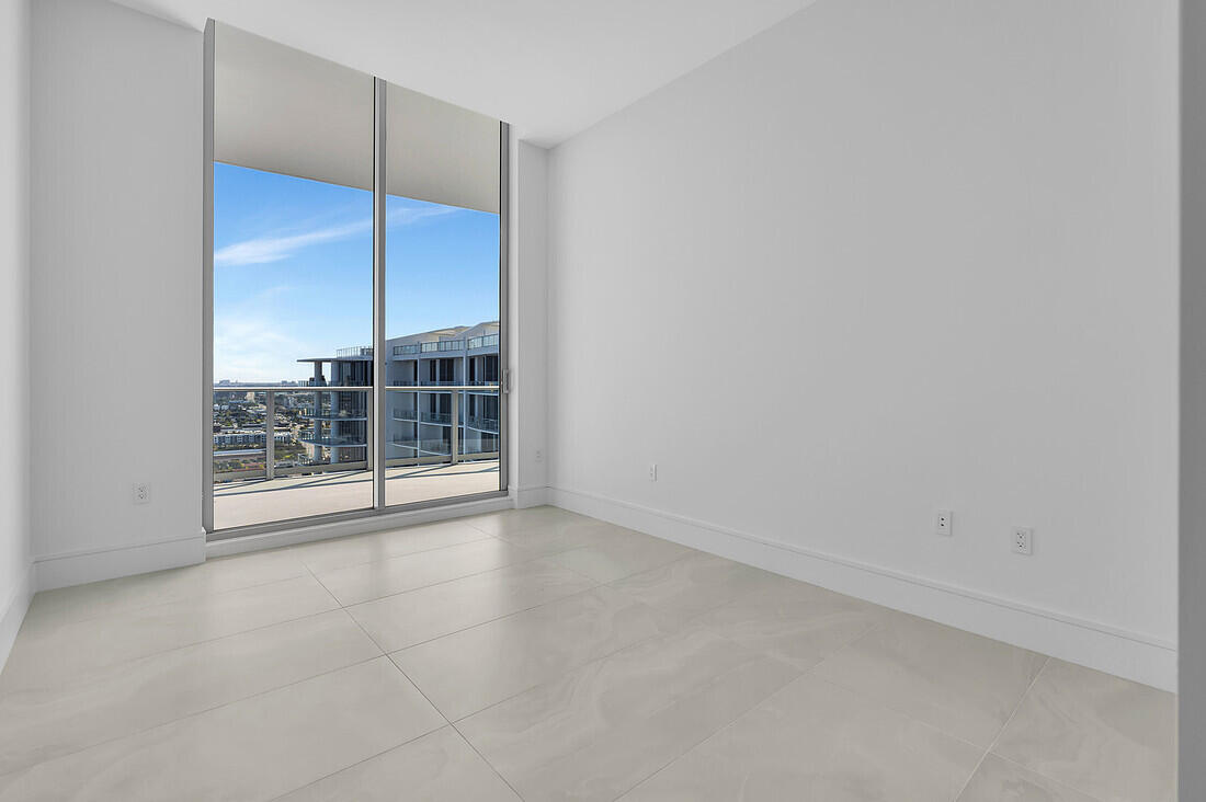 220 Lake Shore Drive 2411 Property Photo 17