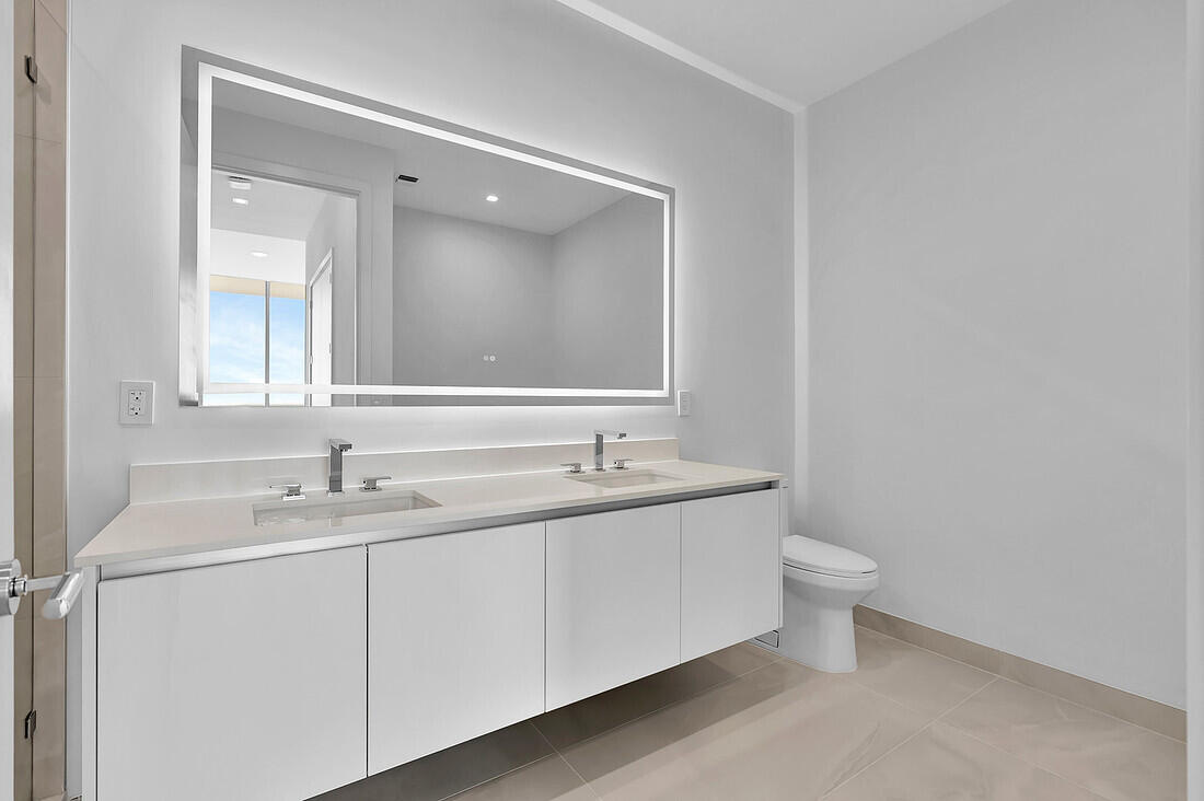 220 Lake Shore Drive 2411 Property Photo 20