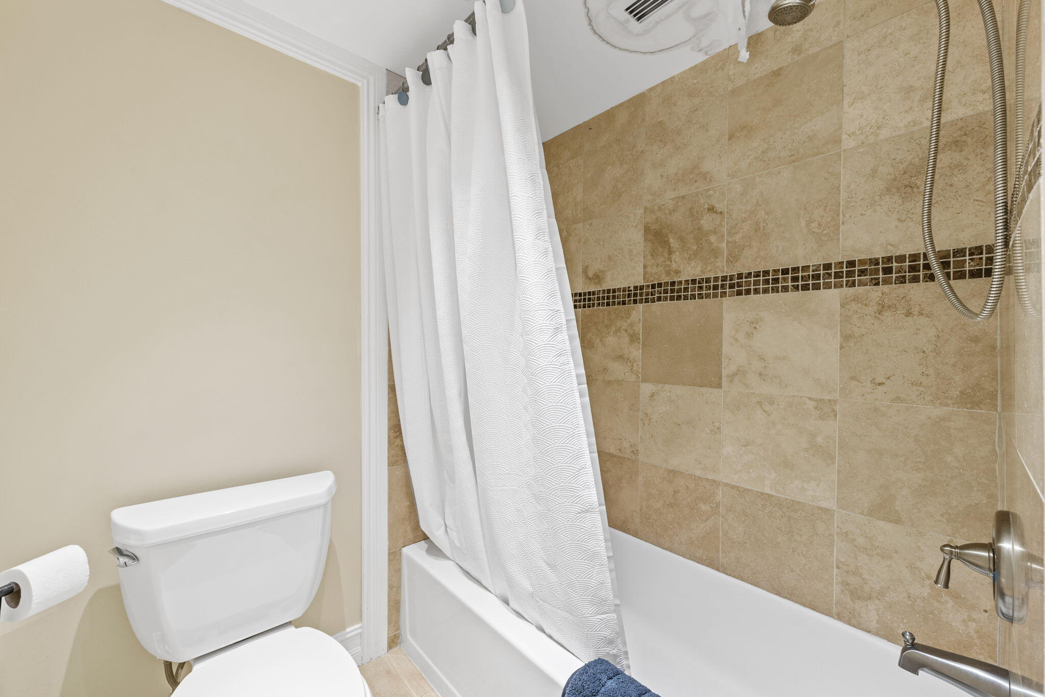 6300 S Falls Circle Drive 311 Property Photo 14