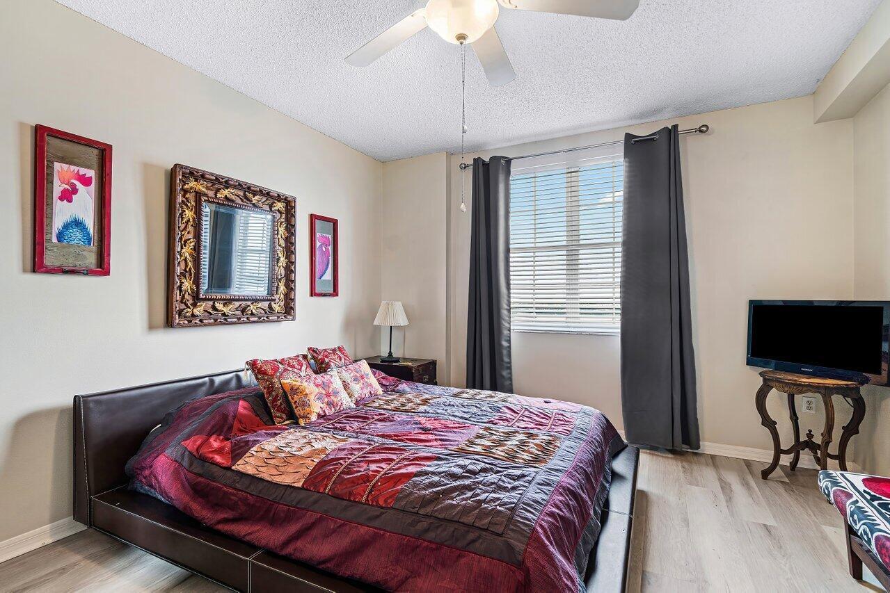 616 Clearwater Park Road 1206 Property Photo 14
