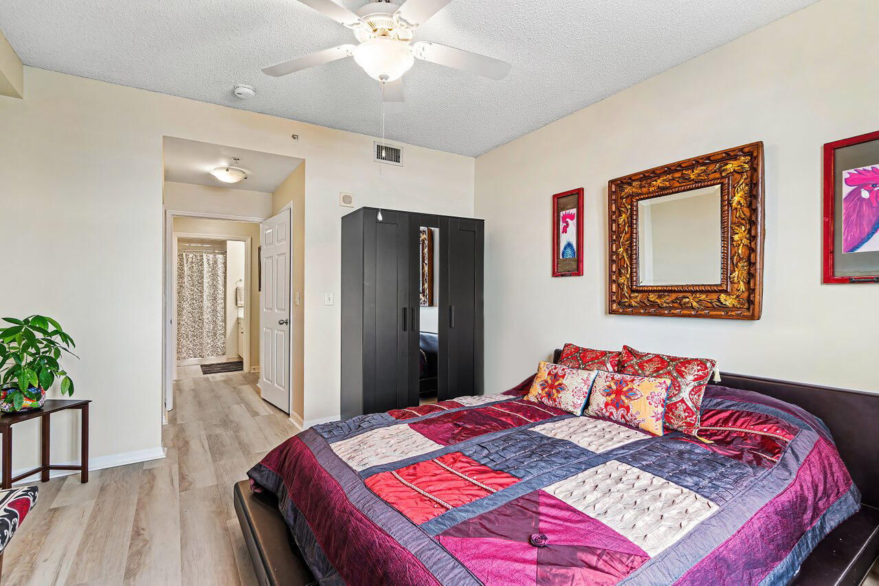 616 Clearwater Park Road 1206 Property Photo 16
