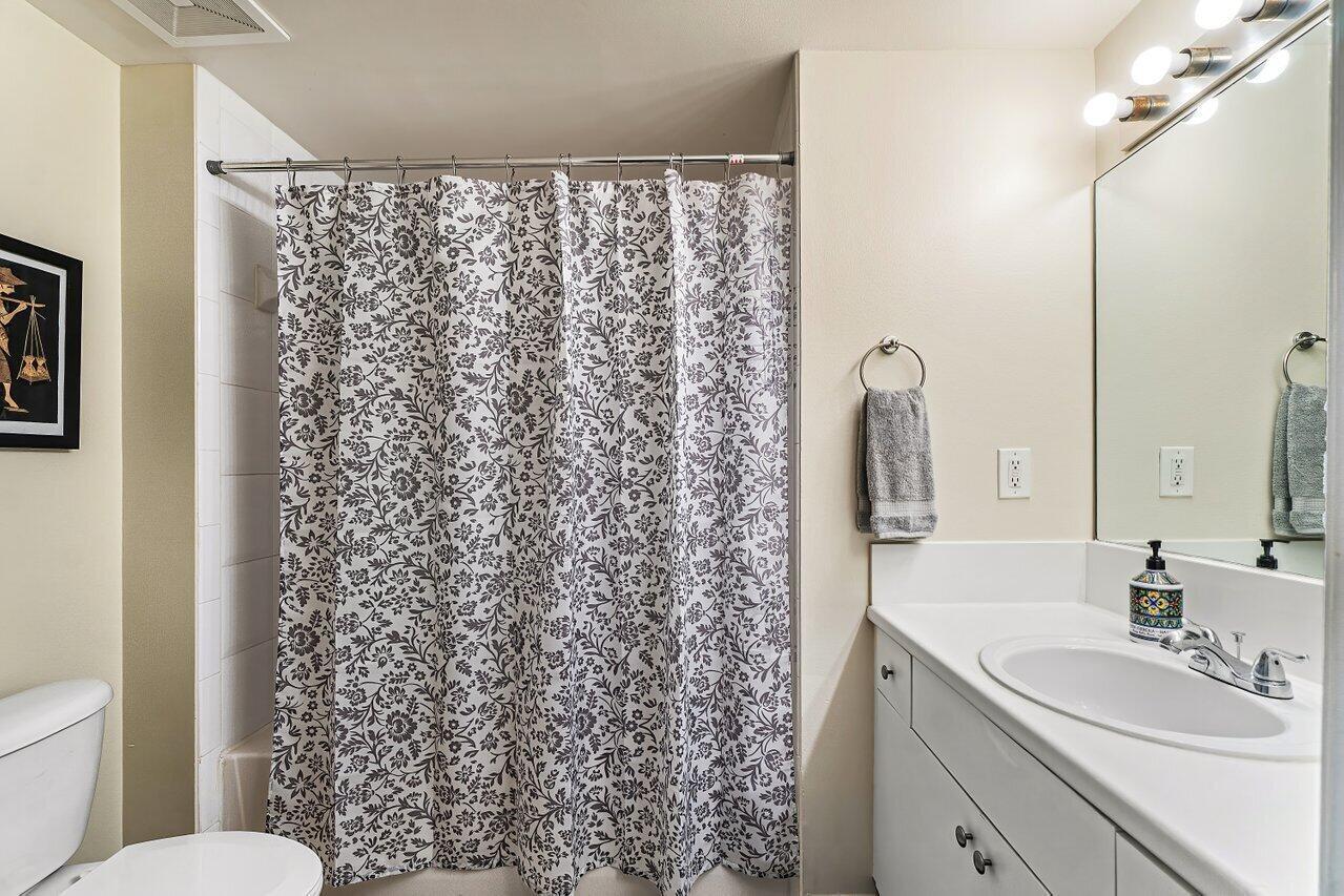 616 Clearwater Park Road 1206 Property Photo 17