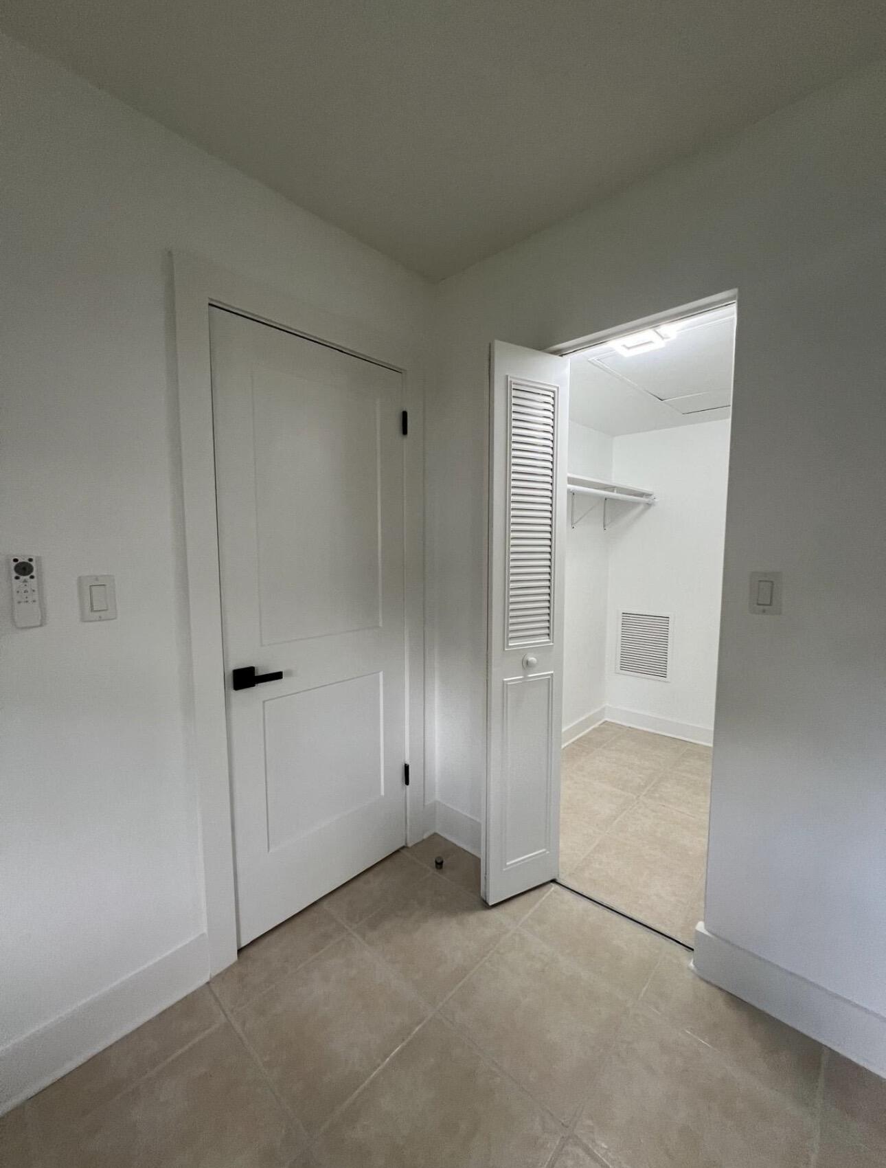 2615 Garden Drive N 104 Property Photo 14