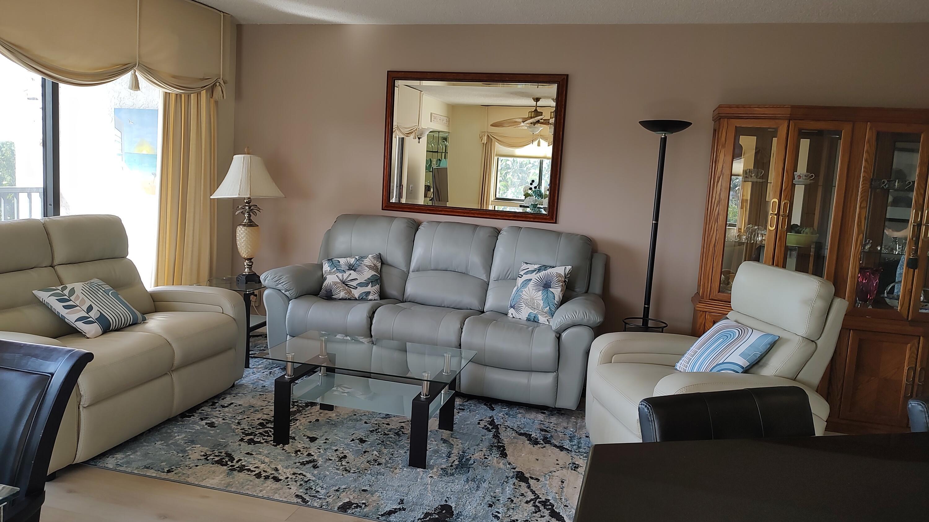 1605 S Us Highway 1 F401 Property Photo 4