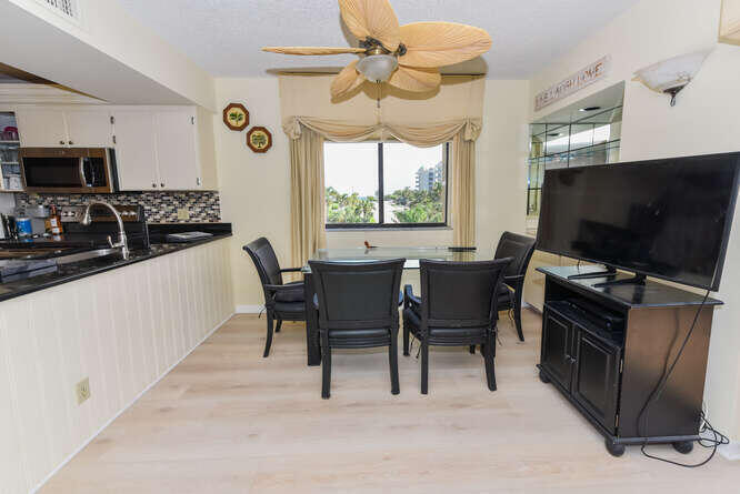 1605 S Us Highway 1 F401 Property Photo 9
