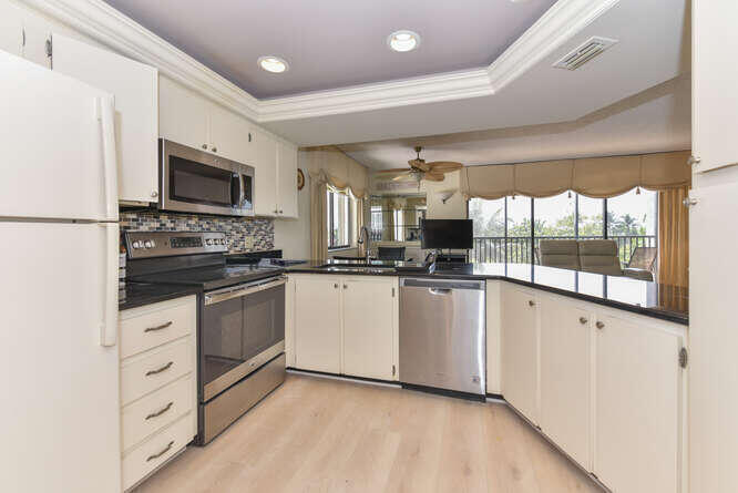 1605 S Us Highway 1 F401 Property Photo 11
