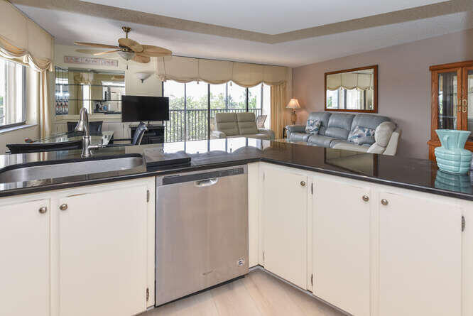 1605 S Us Highway 1 F401 Property Photo 12