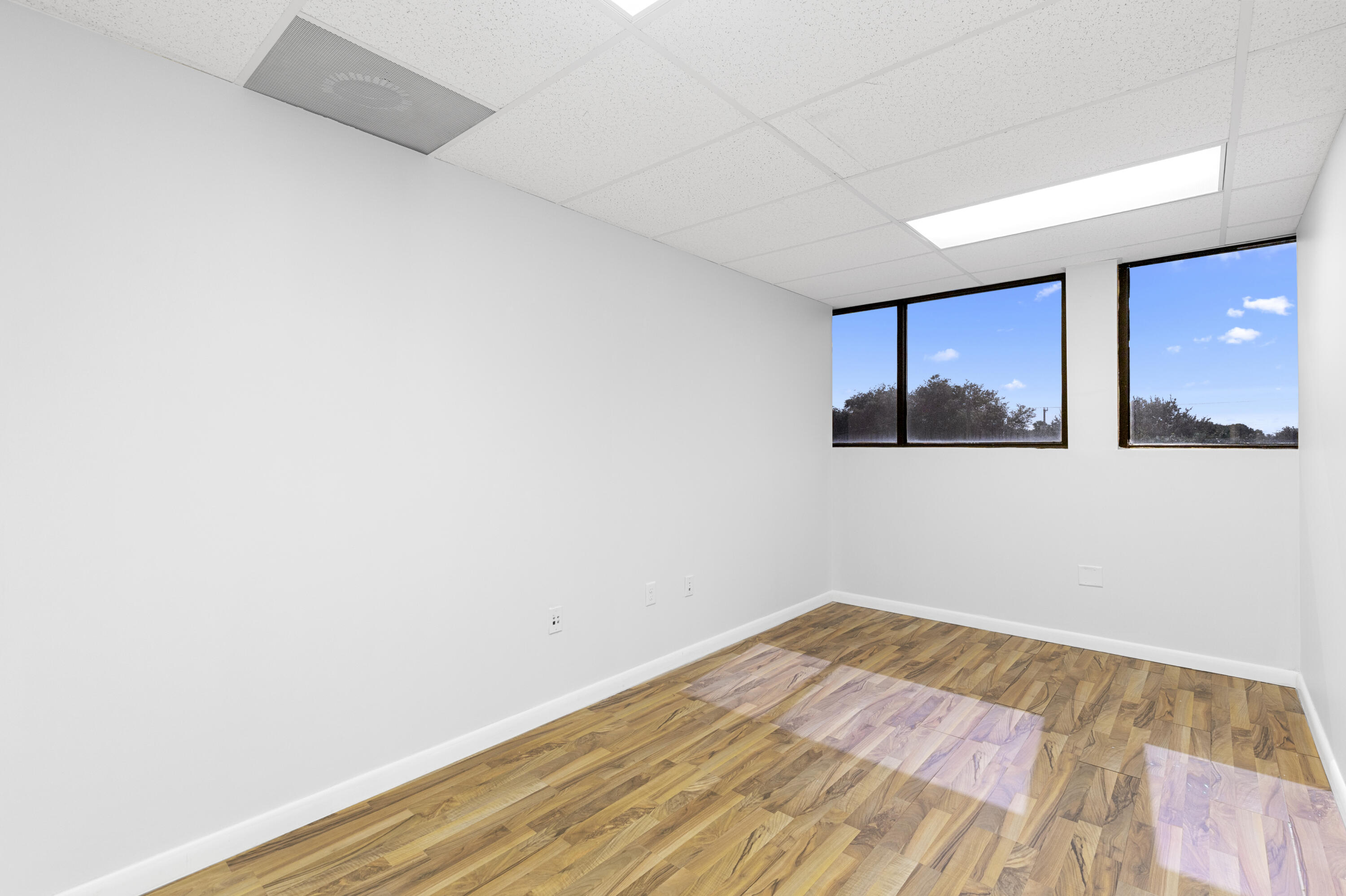 7777 Davie Road Extension 200b Property Photo 12