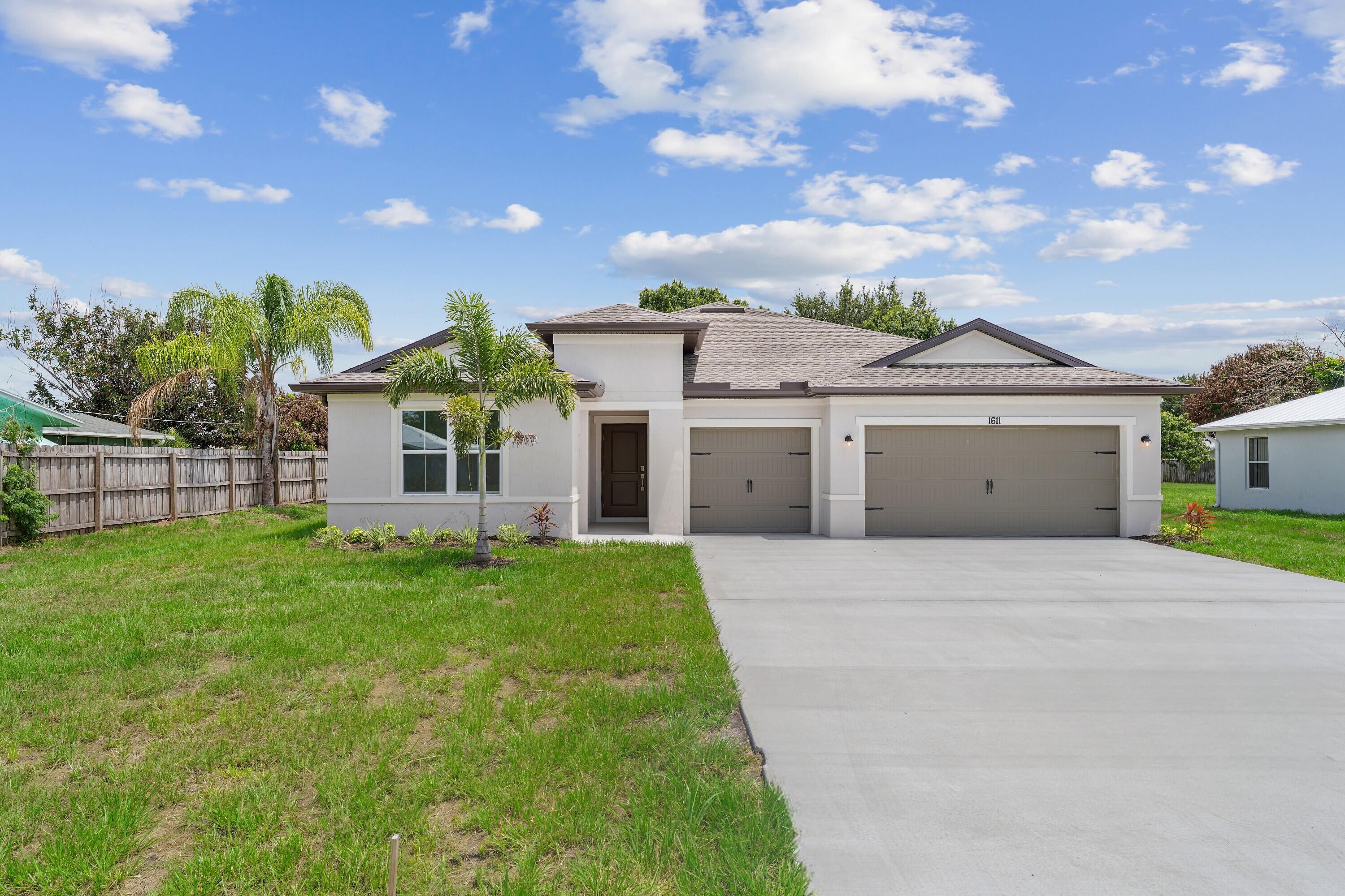 1611 SE Minorca Avenue