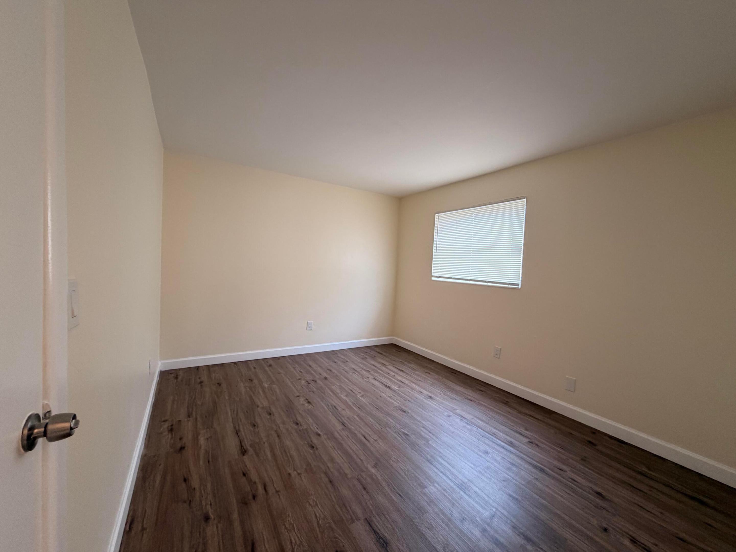 1505 Crescent Circle B21 Property Photo 4