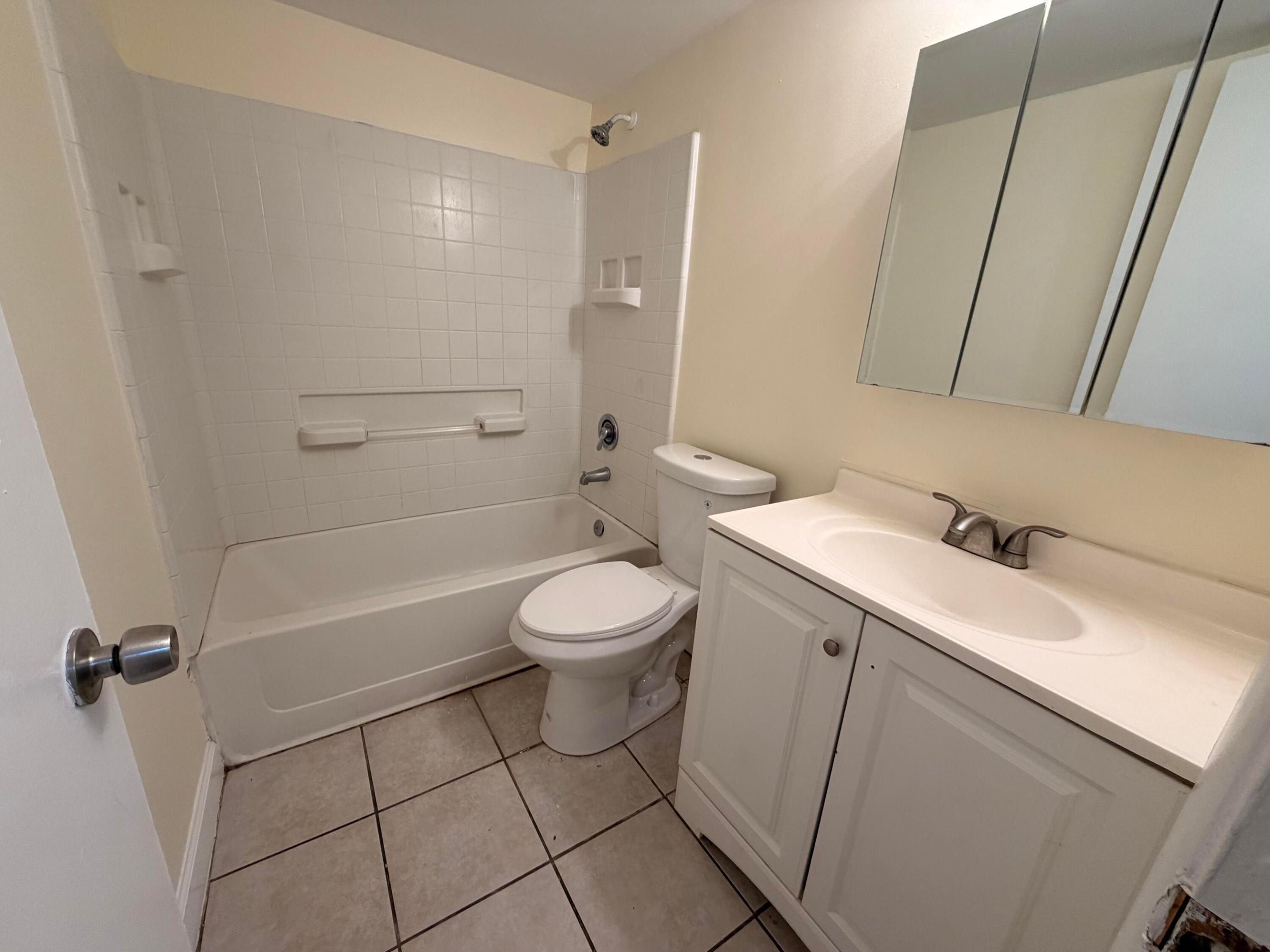 1505 Crescent Circle B21 Property Photo 7