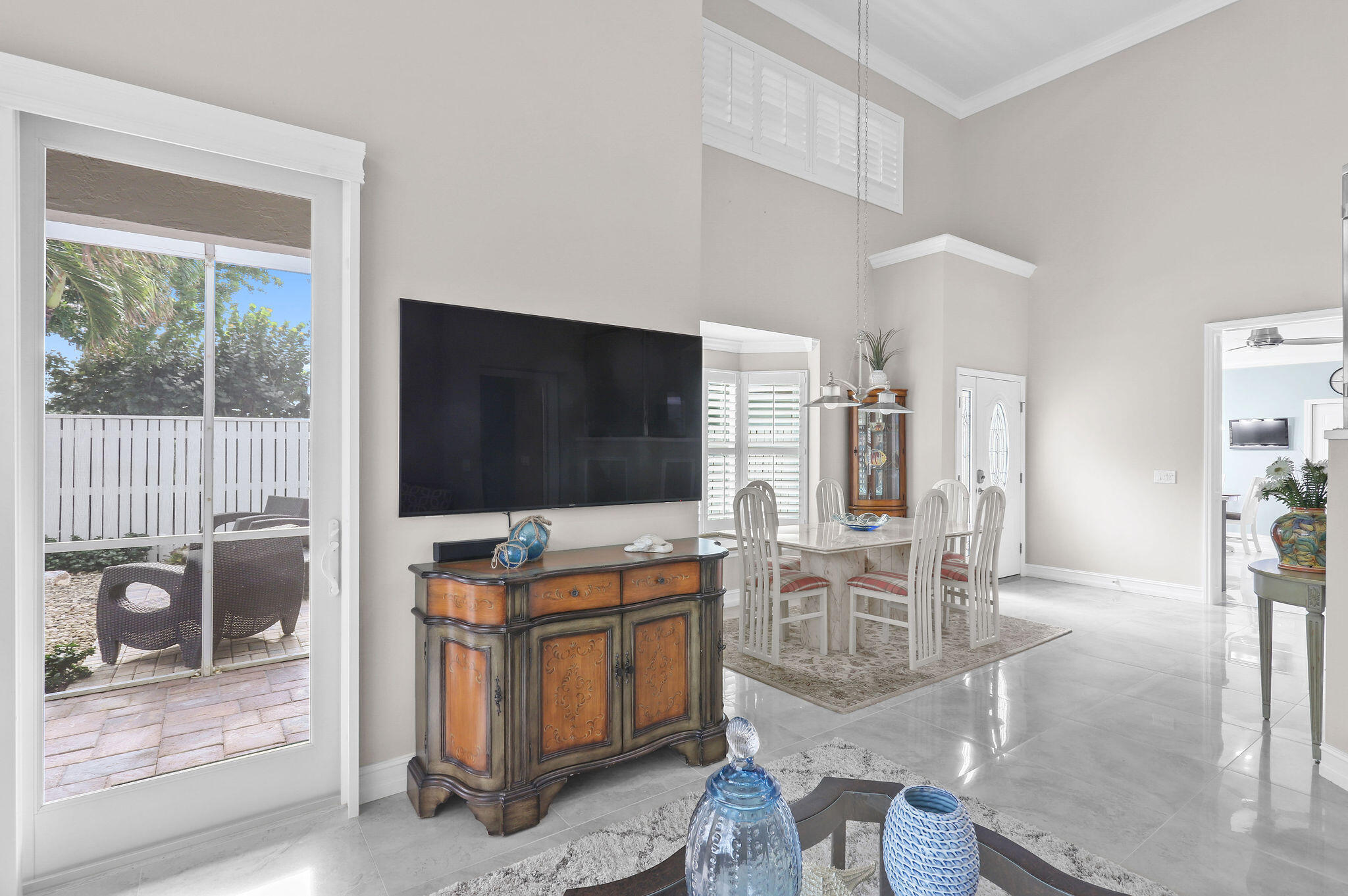 2056 Windward Way Property Photo 7